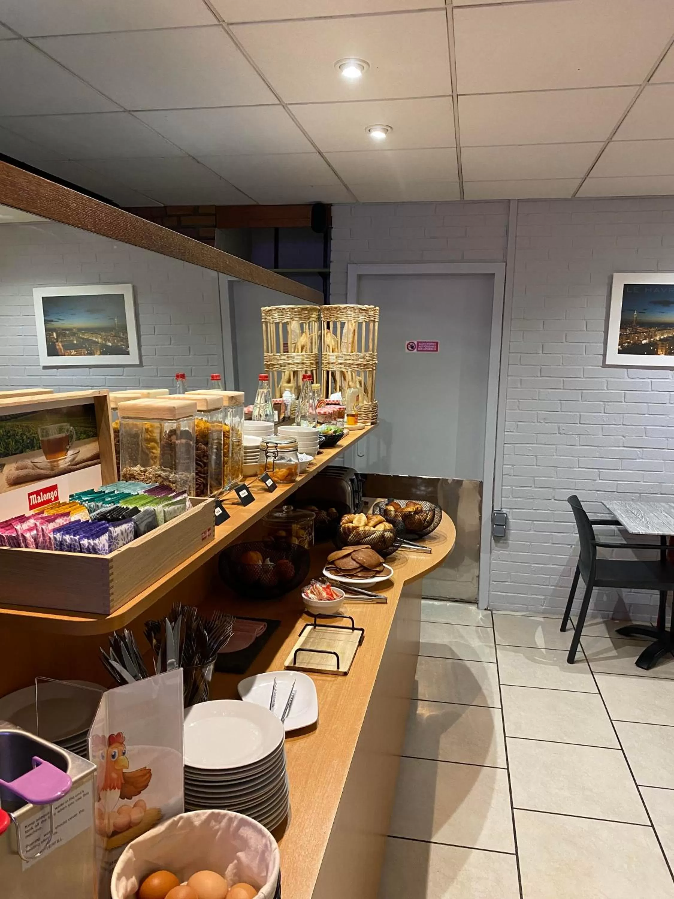 Buffet breakfast in Hotel Inn Design Le Havre