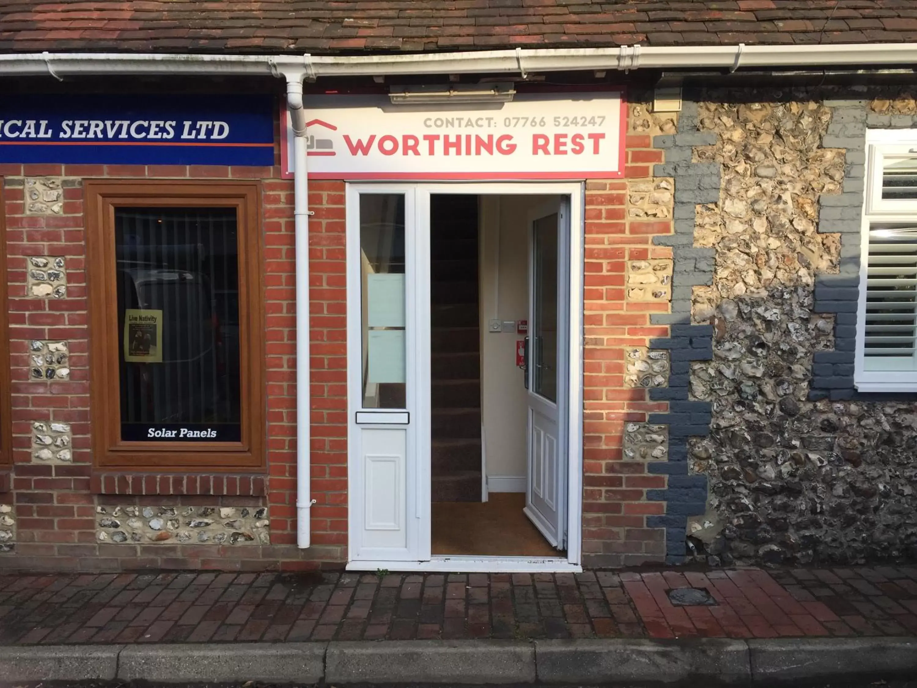 Facade/entrance in Worthing Rest