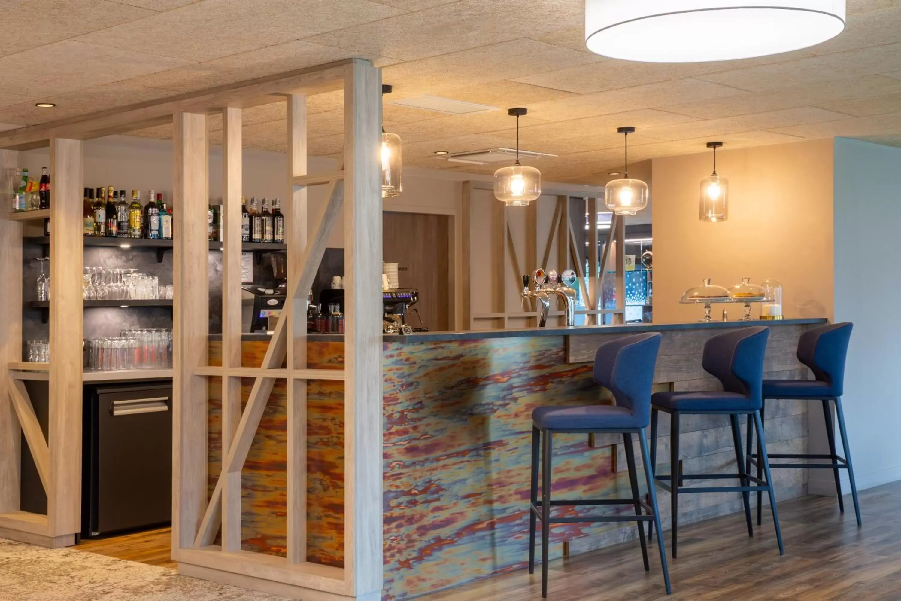 Lounge or bar, Lounge/Bar in Best Western Plus Le Conquerant Rouen Nord