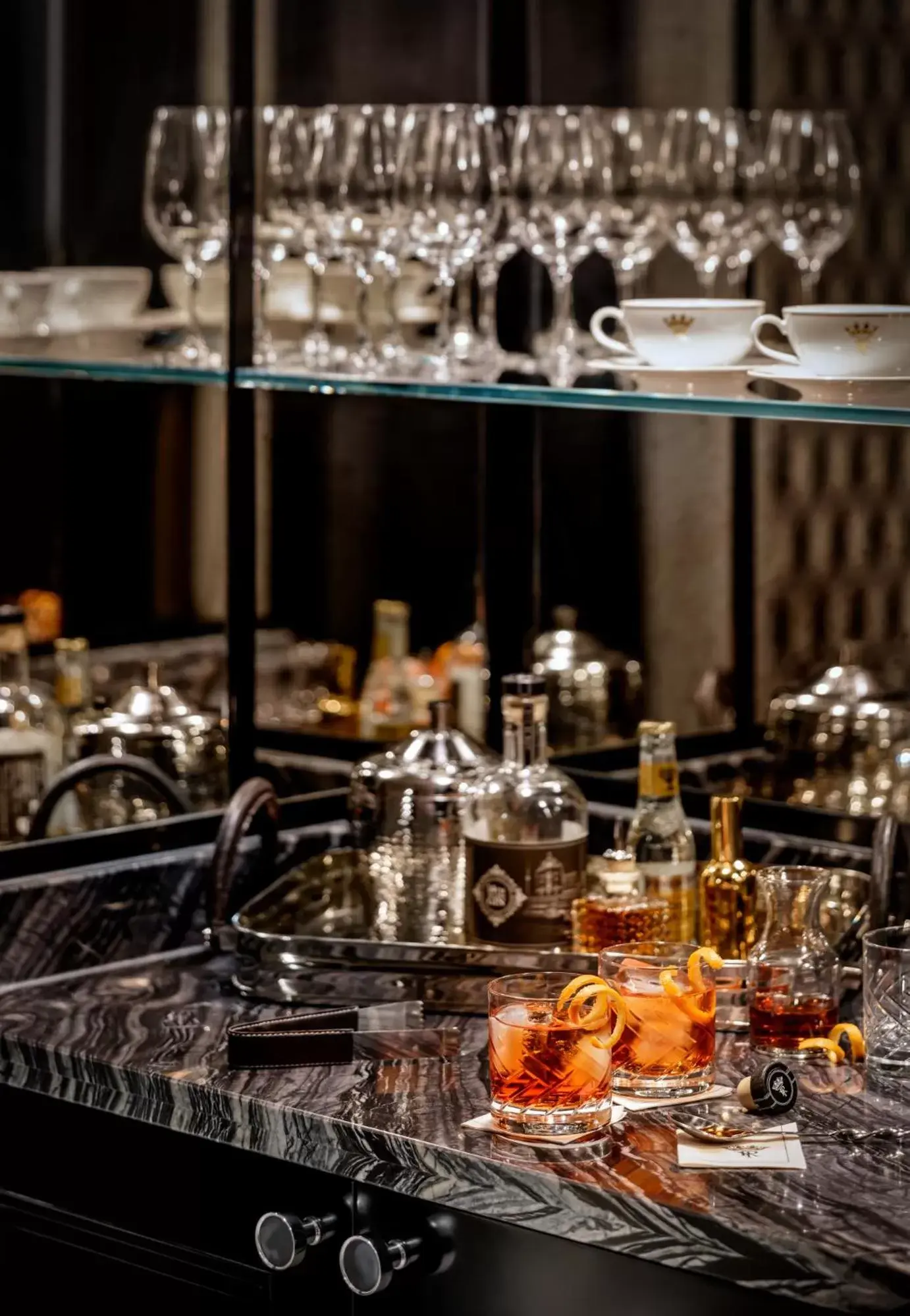 Alcoholic drinks, Restaurant/Places to Eat in Fairmont Royal York Gold Experience