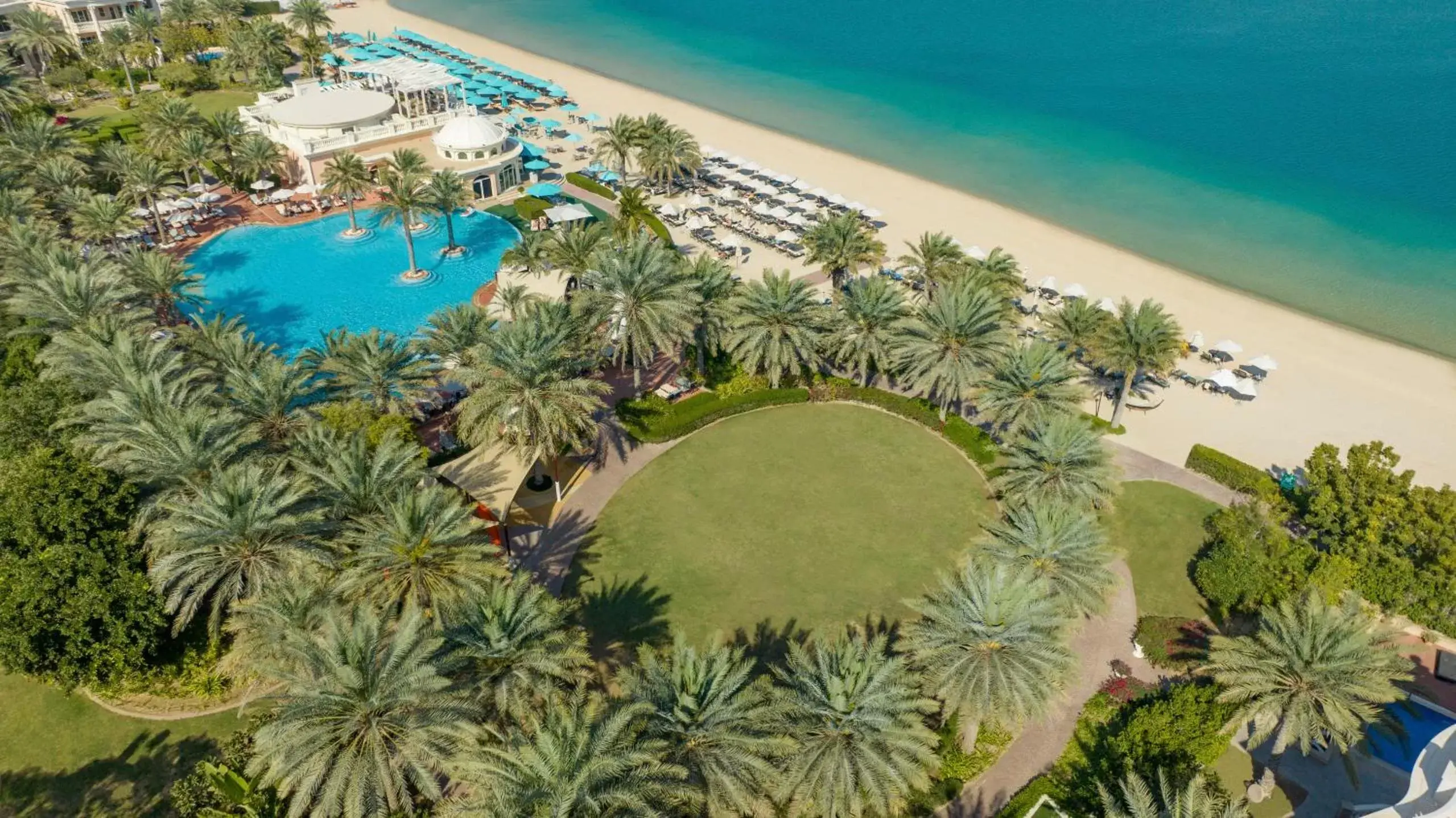 Beach, Bird's-eye View in Kempinski Hotel & Residences Palm Jumeirah