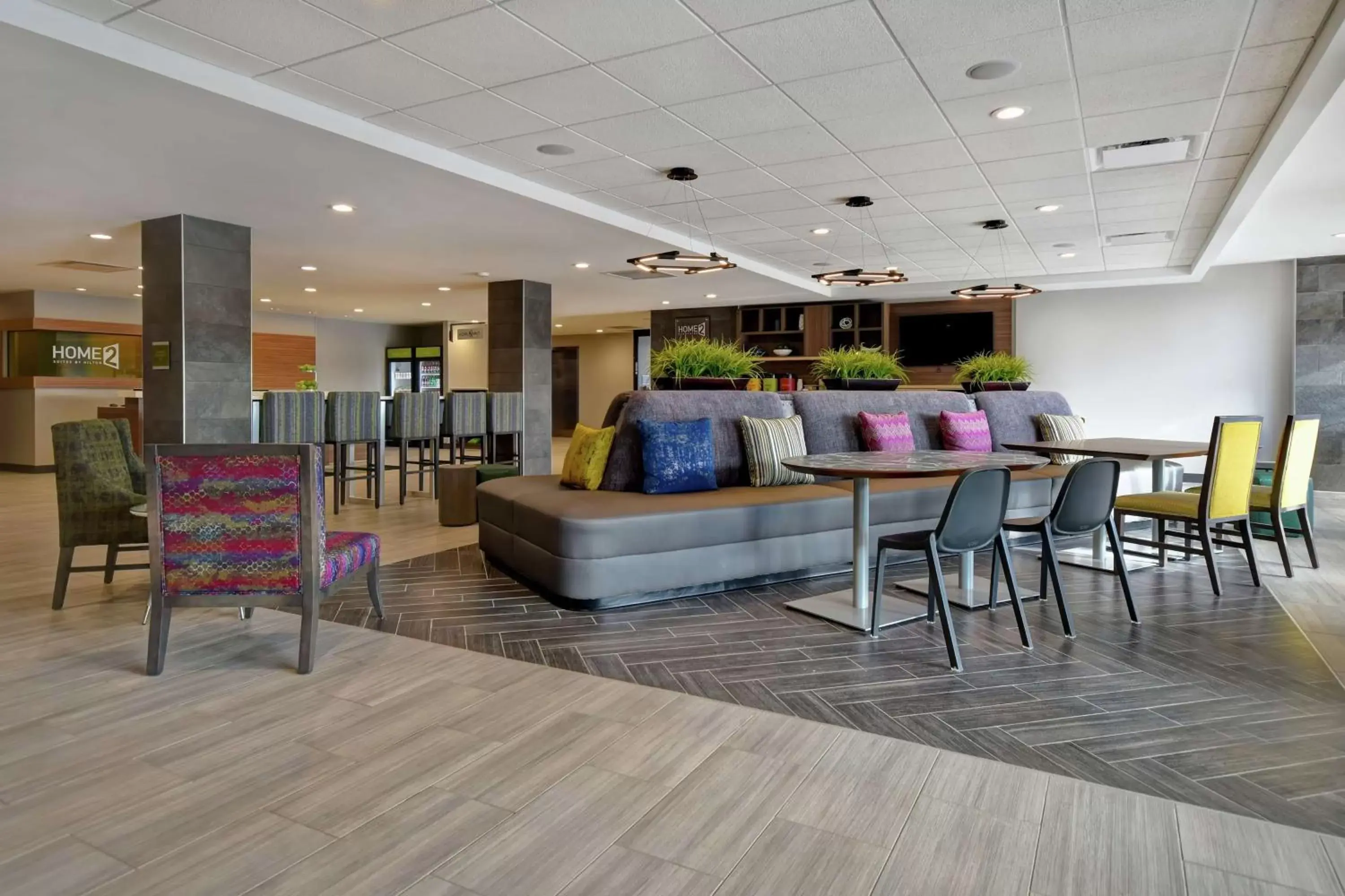 Lobby or reception in Home2 Suites By Hilton Taylor Detroit