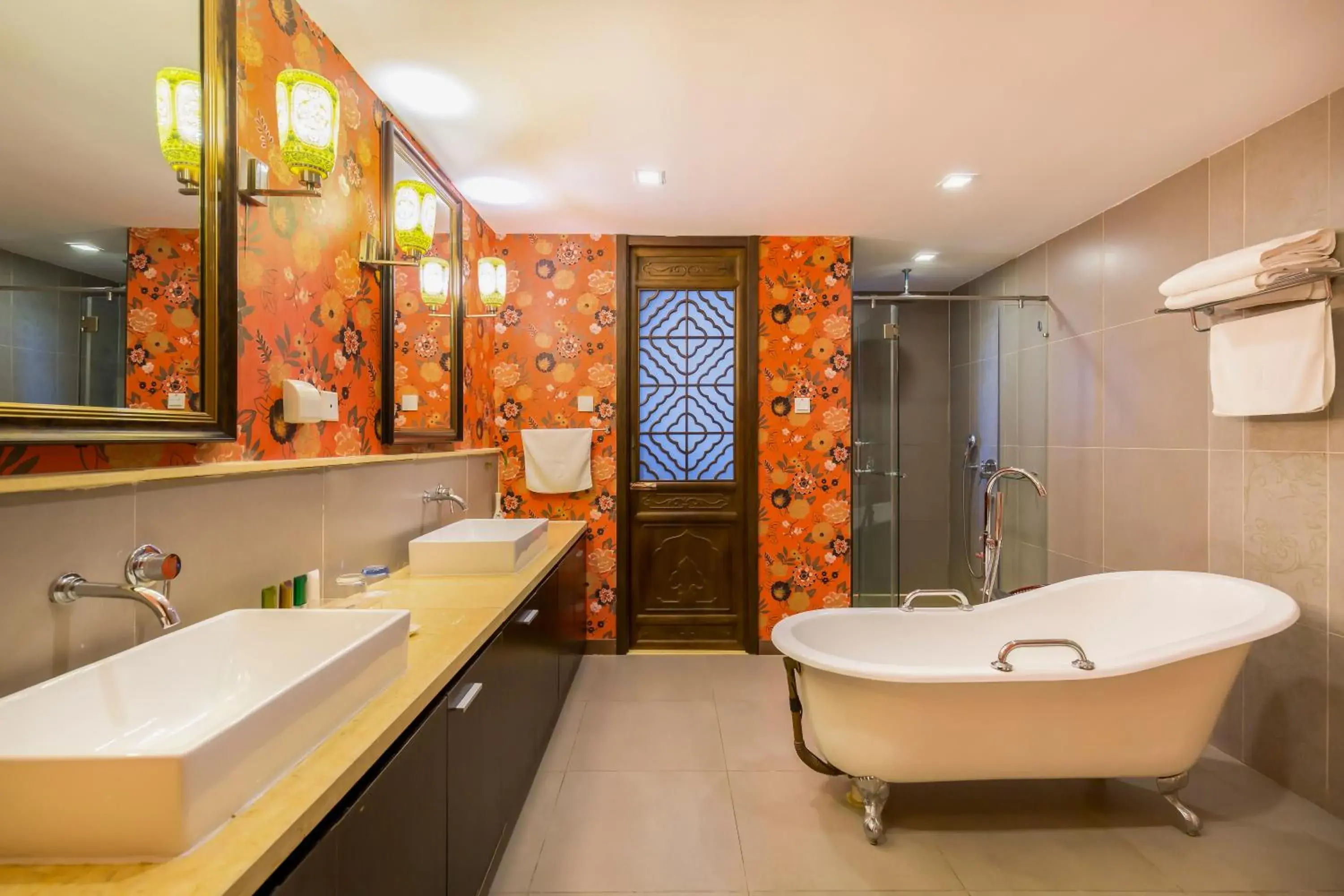 Bathroom in Jianguo Hotspring Hotel