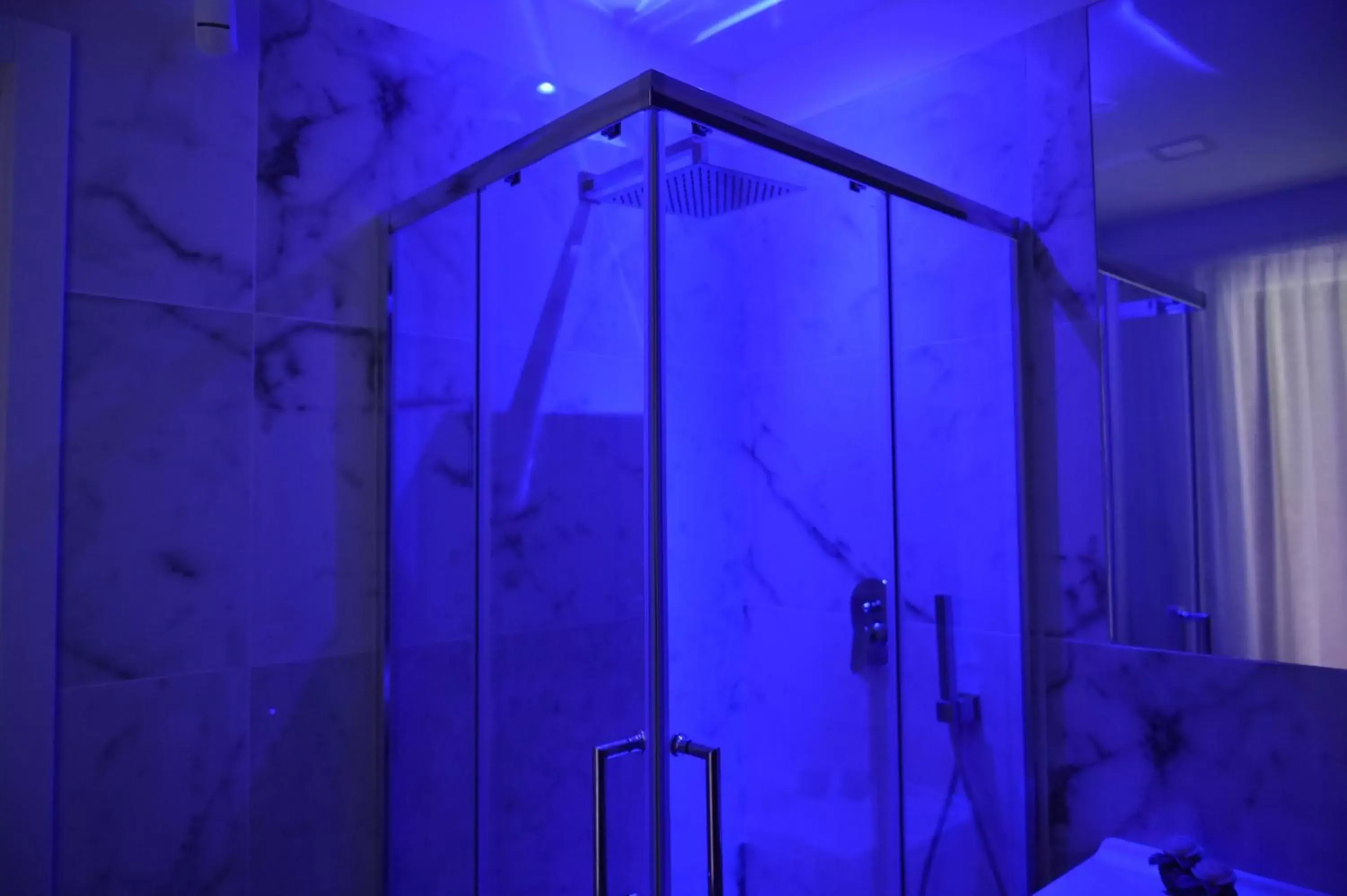 Bathroom in Pompei Inn Ruins B&B Luxury Suite