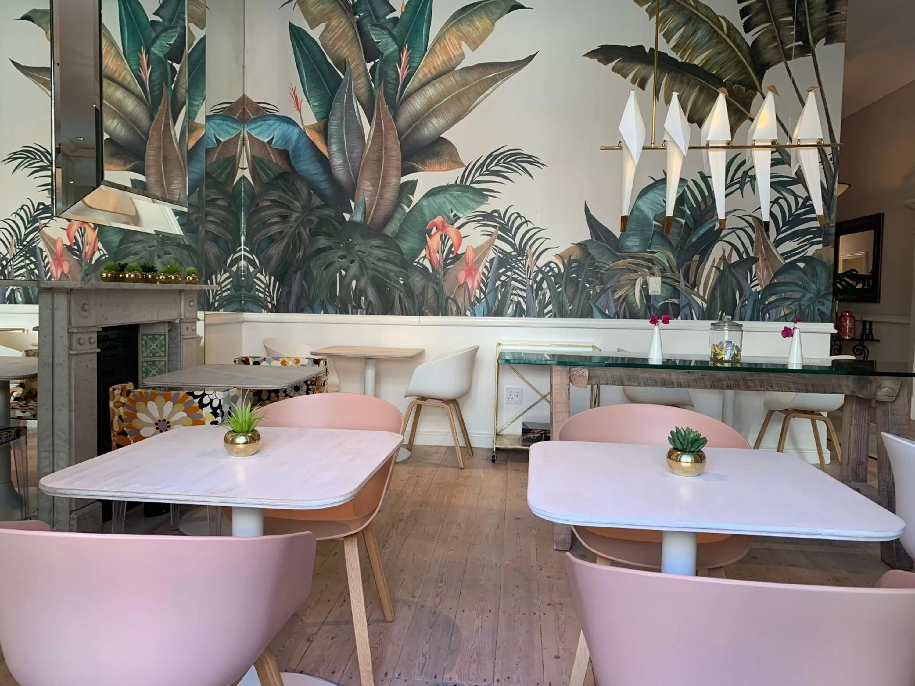 Restaurant/places to eat in Mountview Guest House