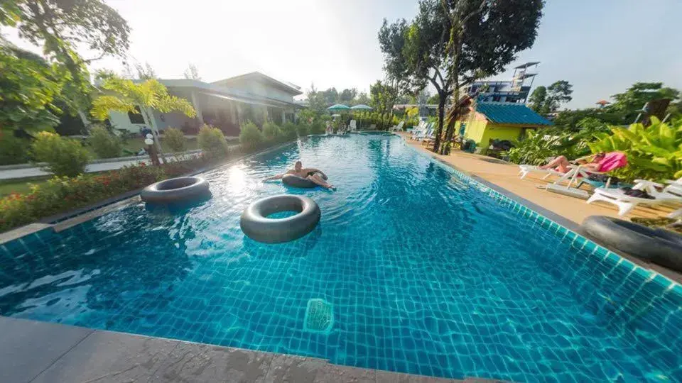 Swimming Pool in Morakot Lanta Resort