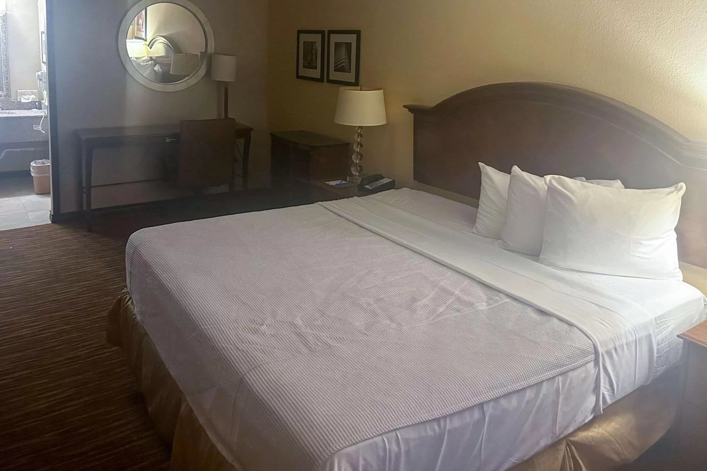 Bedroom, Bed in Rodeway Inn Abilene West