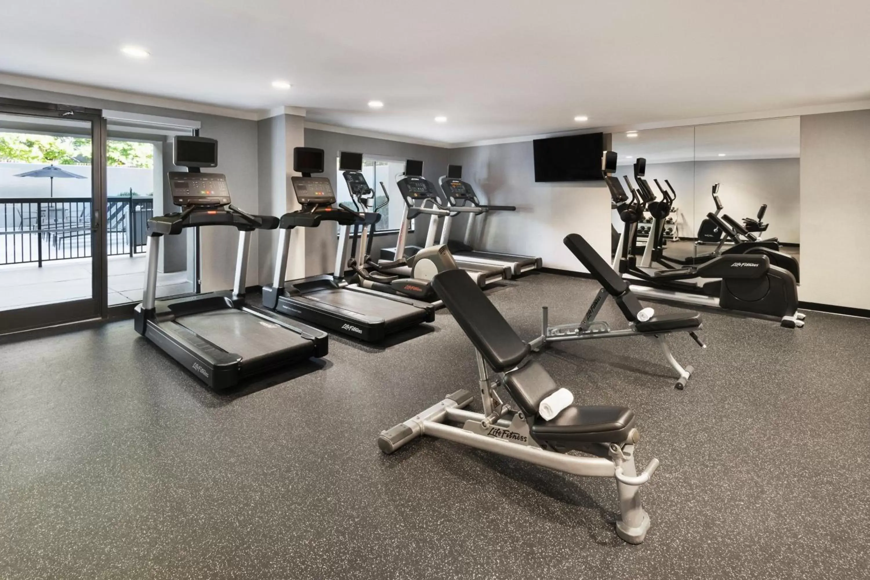 Fitness centre/facilities, Fitness Center/Facilities in Courtyard by Marriott Burlington