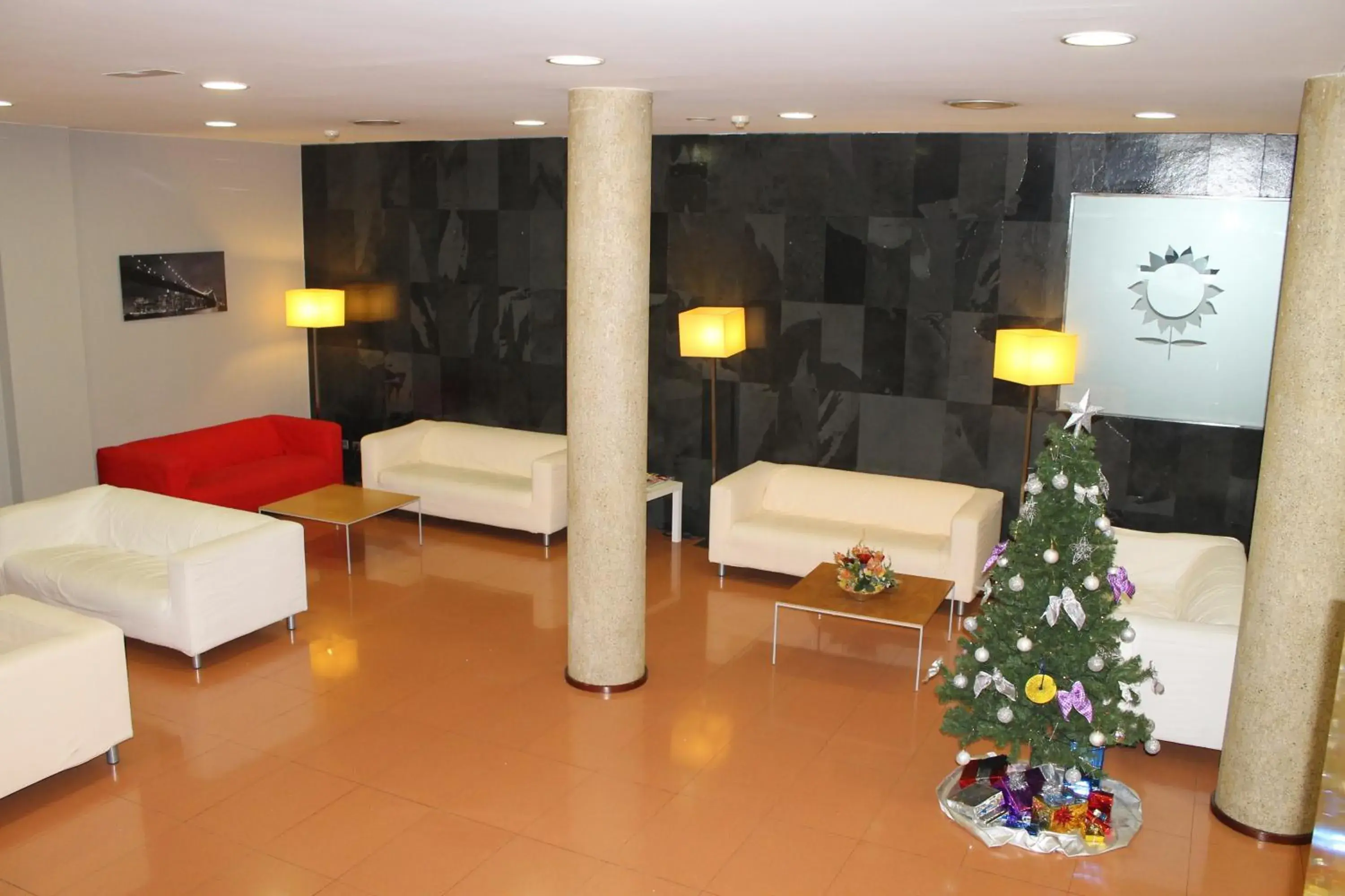 Lobby or reception in Hotel Flora Parc