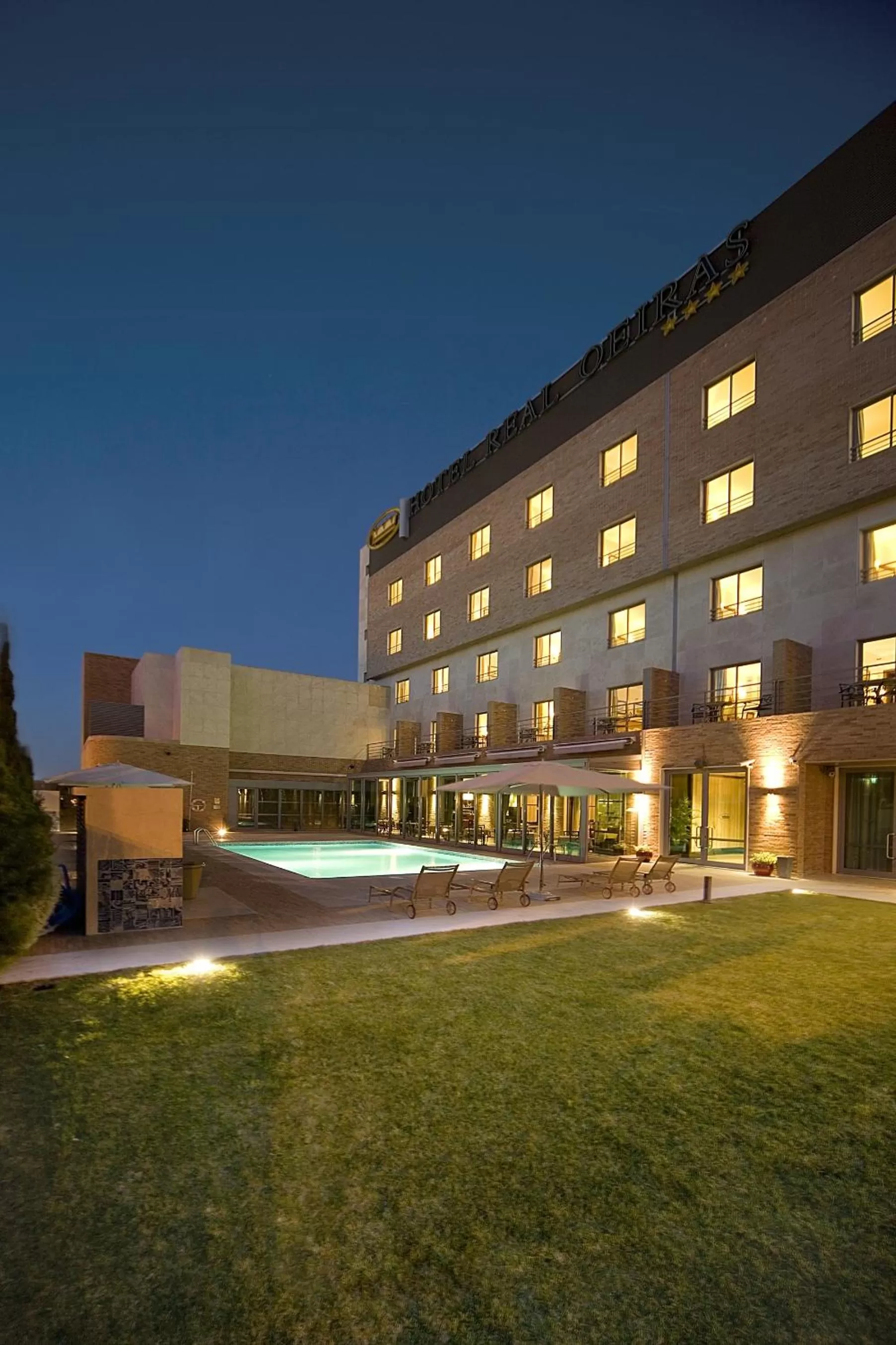 Facade/entrance in Hotel Real Oeiras