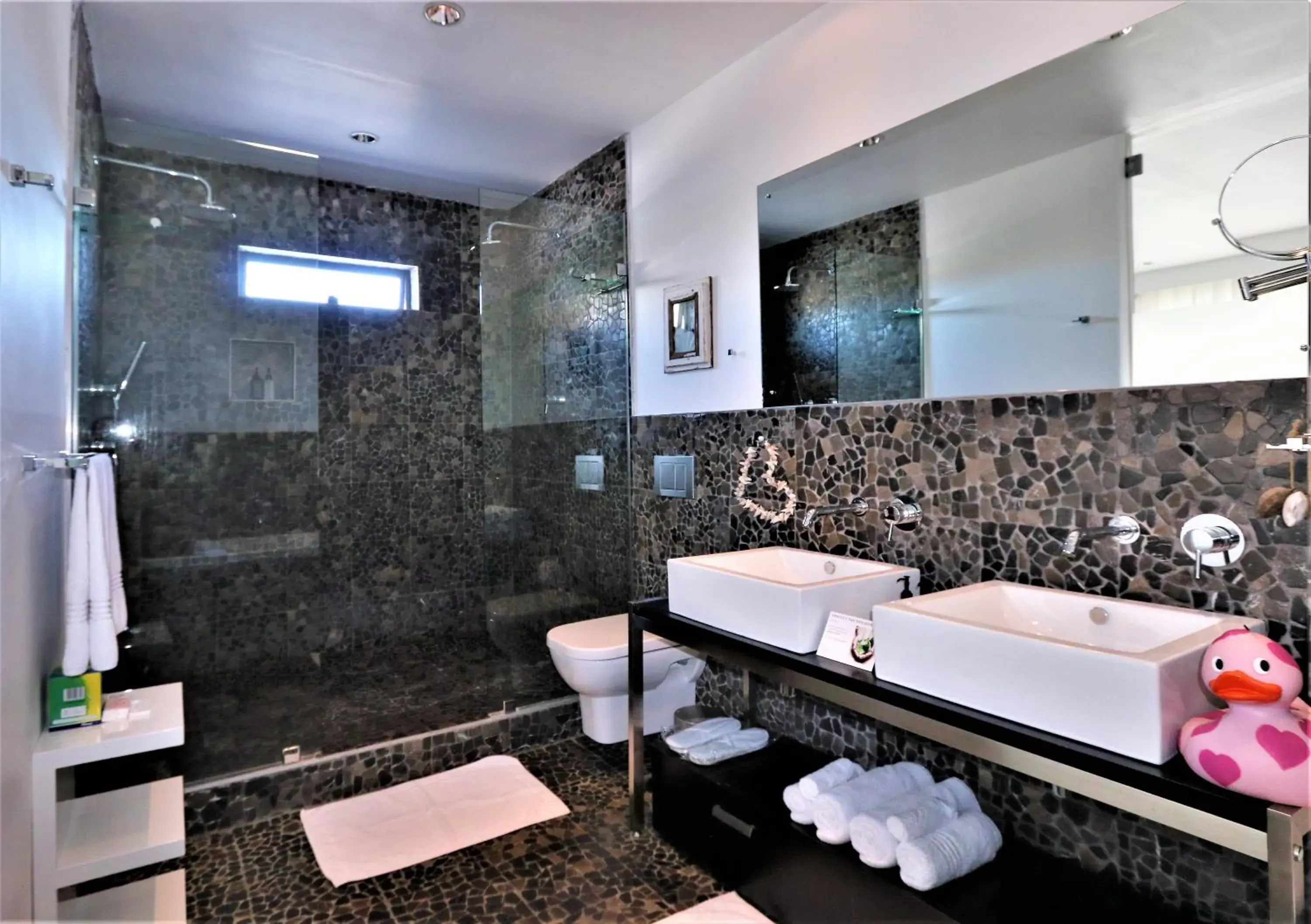 Shower, Bathroom in DysArt Boutique Hotel