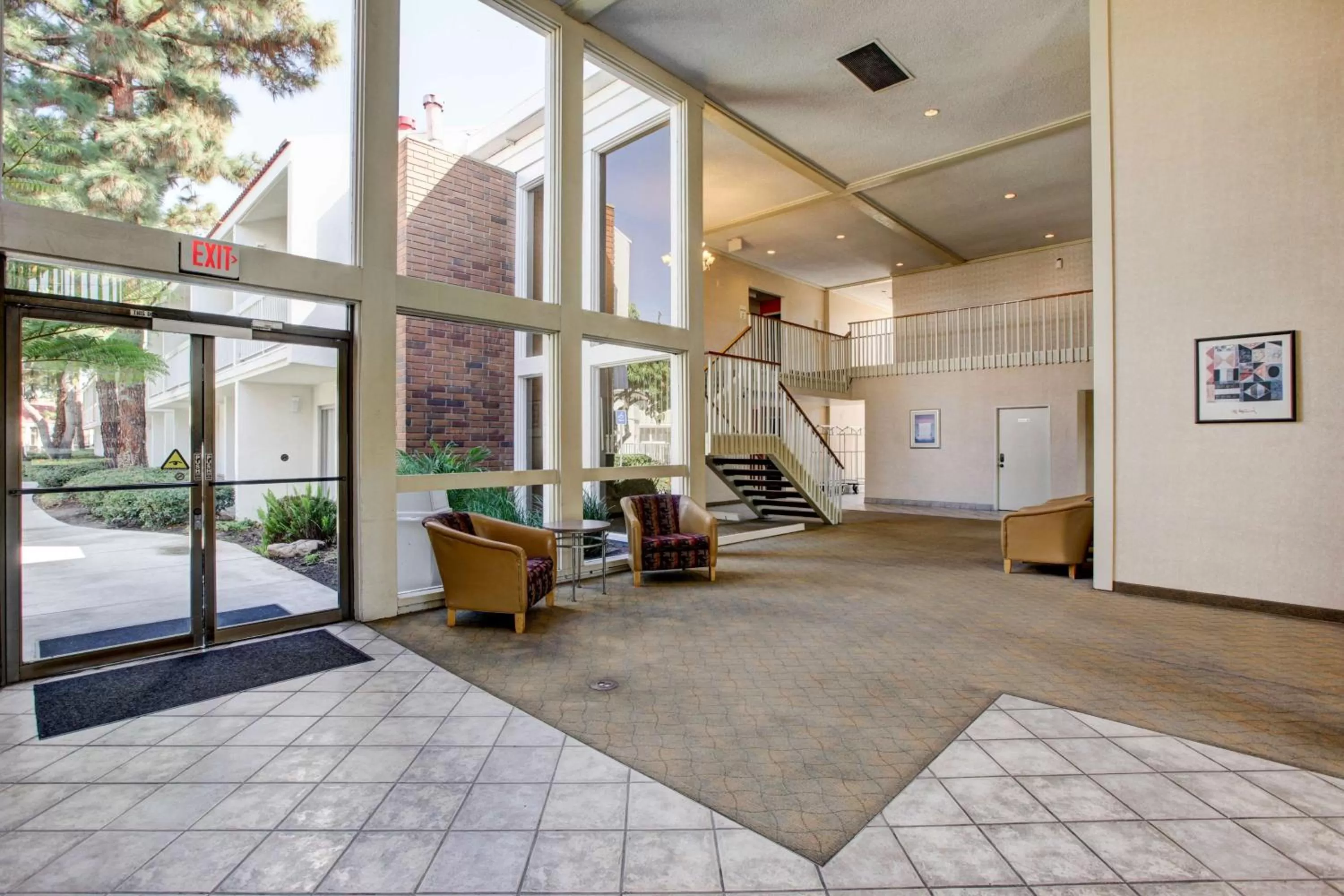 Lobby or reception in Motel 6-Santa Ana, CA - Irvine - Orange County Airport