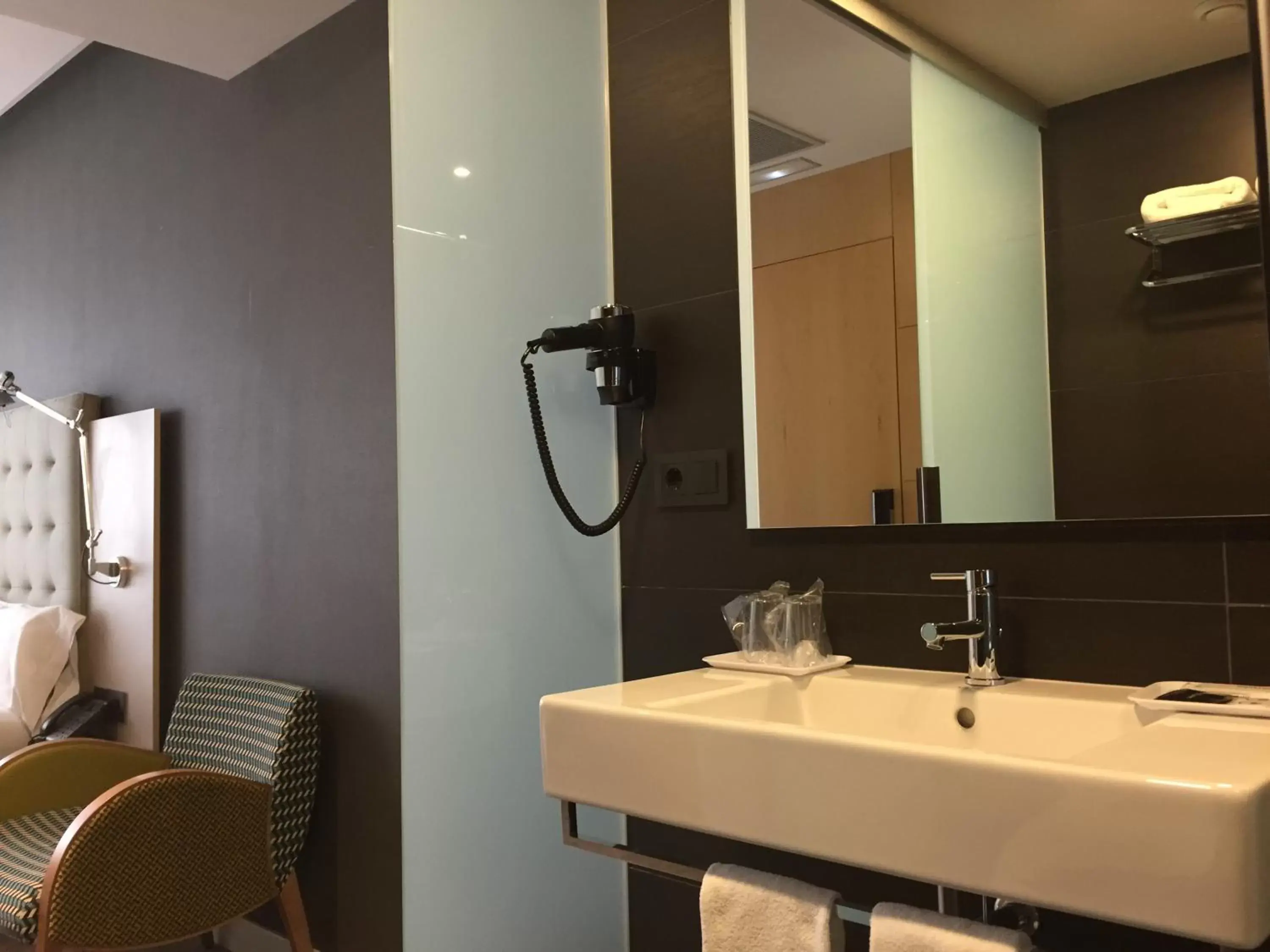 Bathroom in Hotel Urpí
