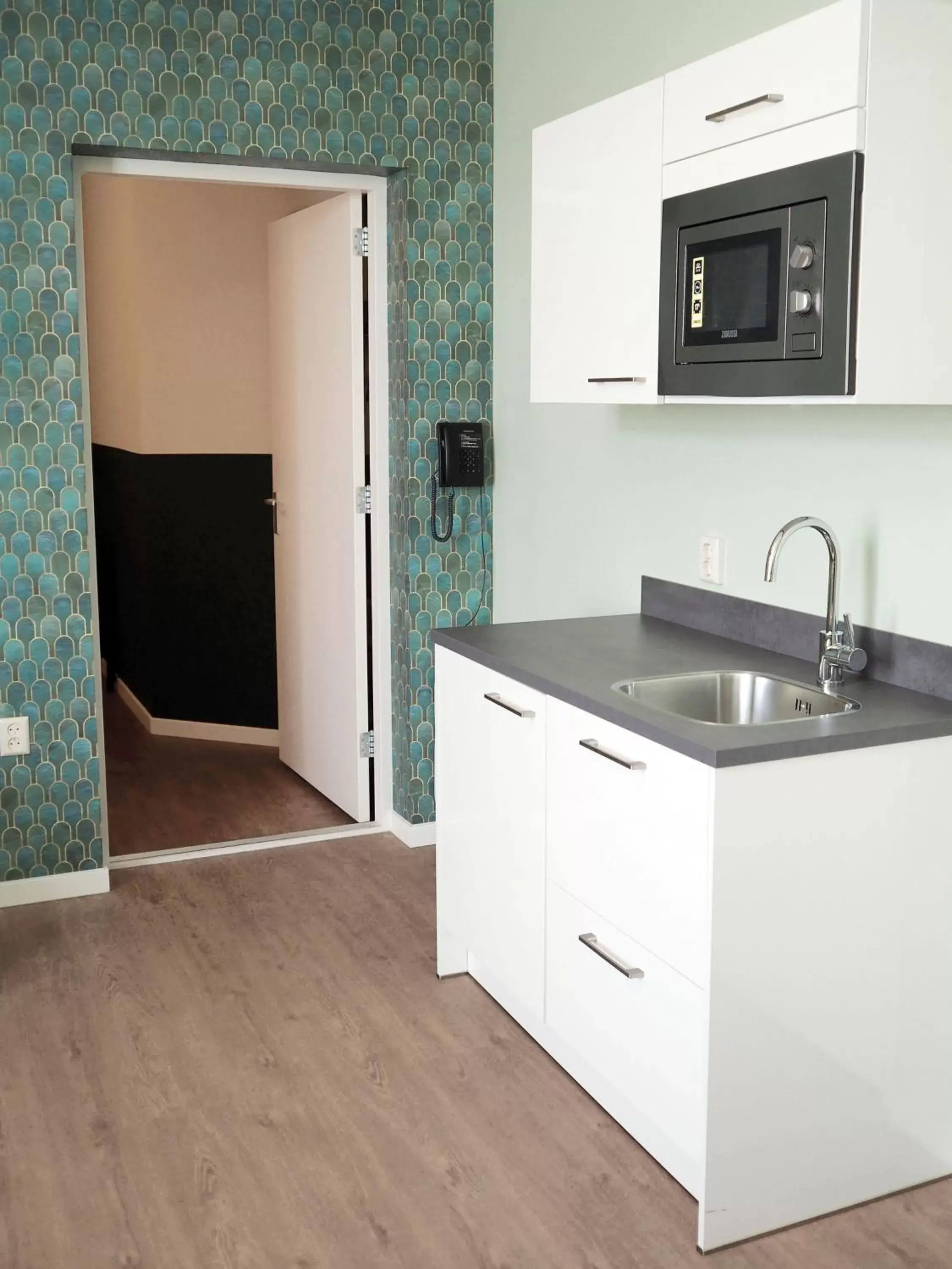 Kitchen or kitchenette, Kitchen/Kitchenette in Hotel Sebel