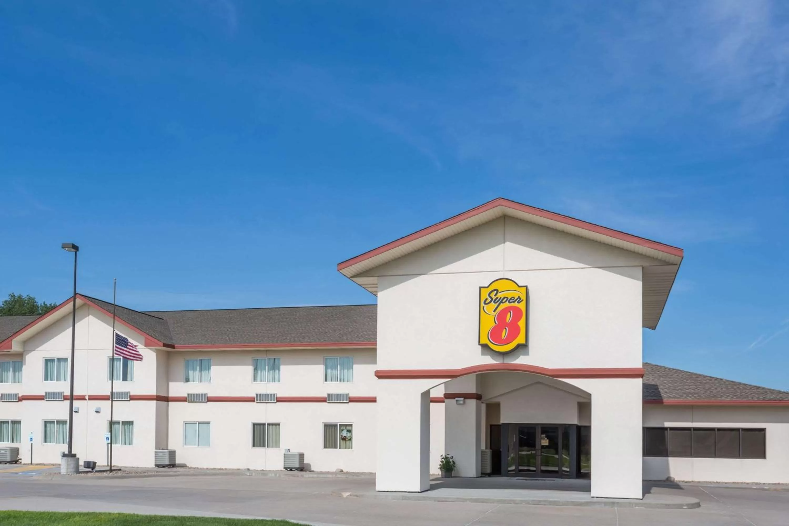 Property building in Super 8 by Wyndham Alma