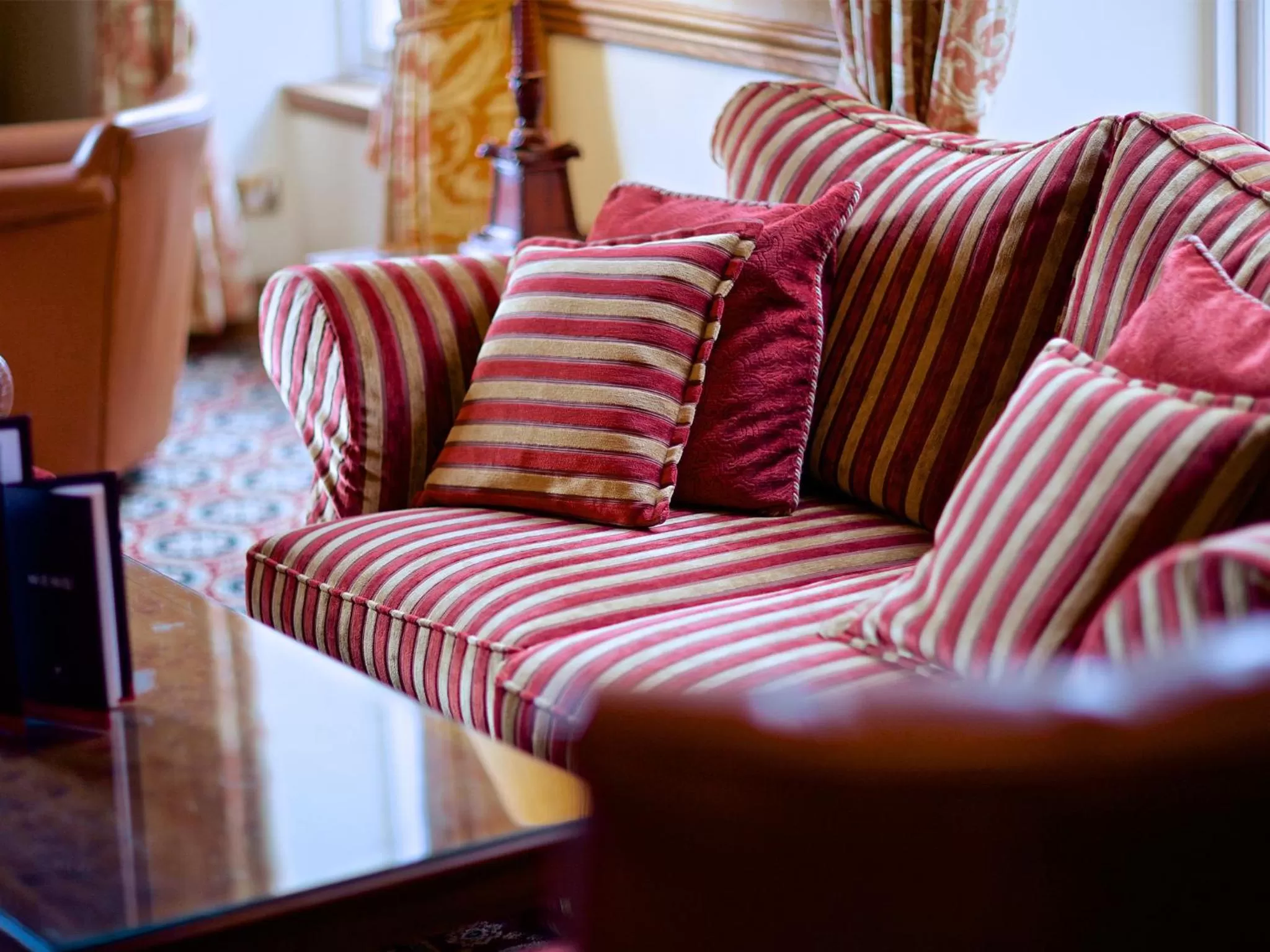Communal lounge/ TV room in Macdonald Crutherland House