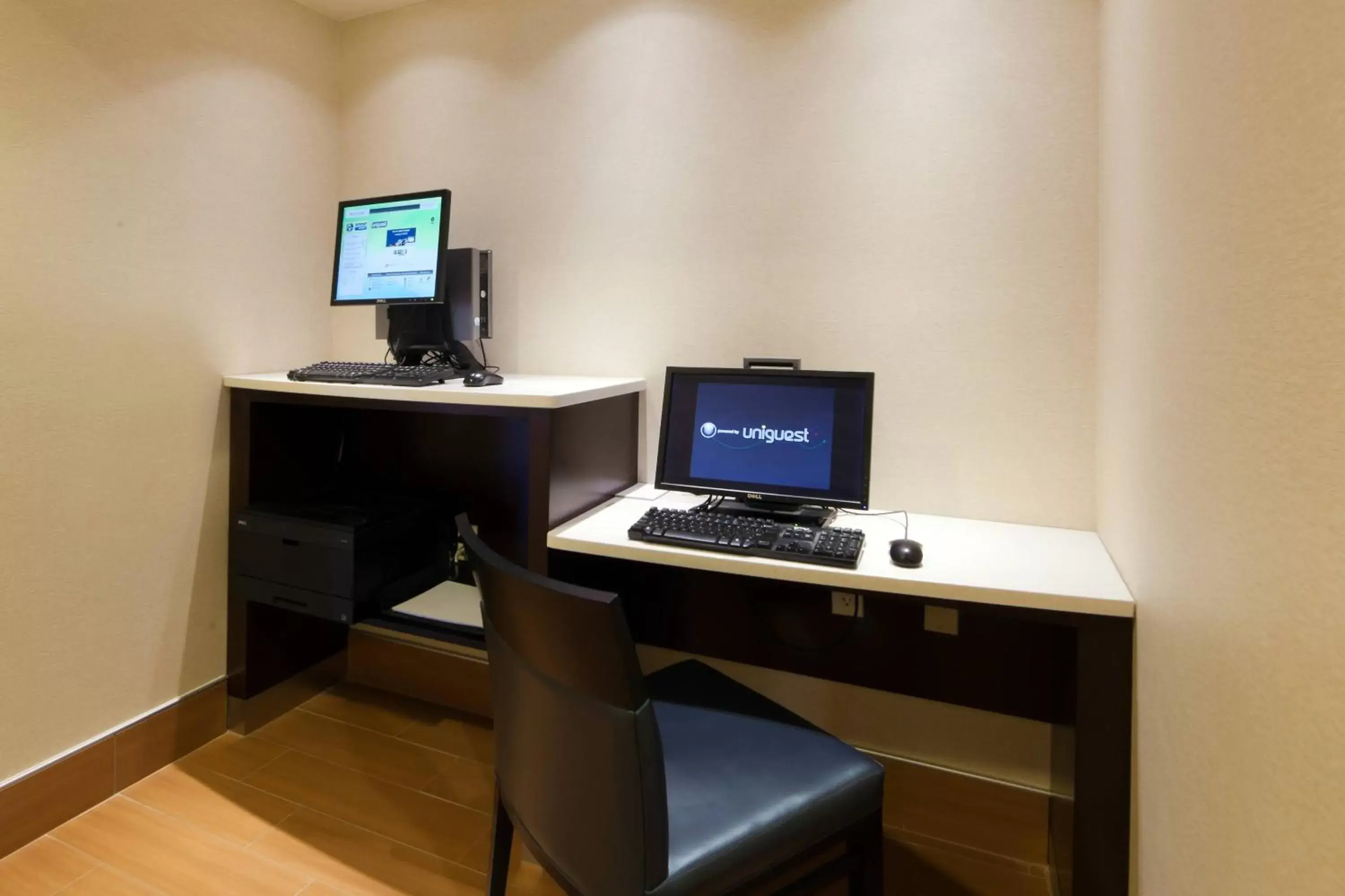 Business facilities, TV/Entertainment Center in SpringHill Suites Denver North / Westminster