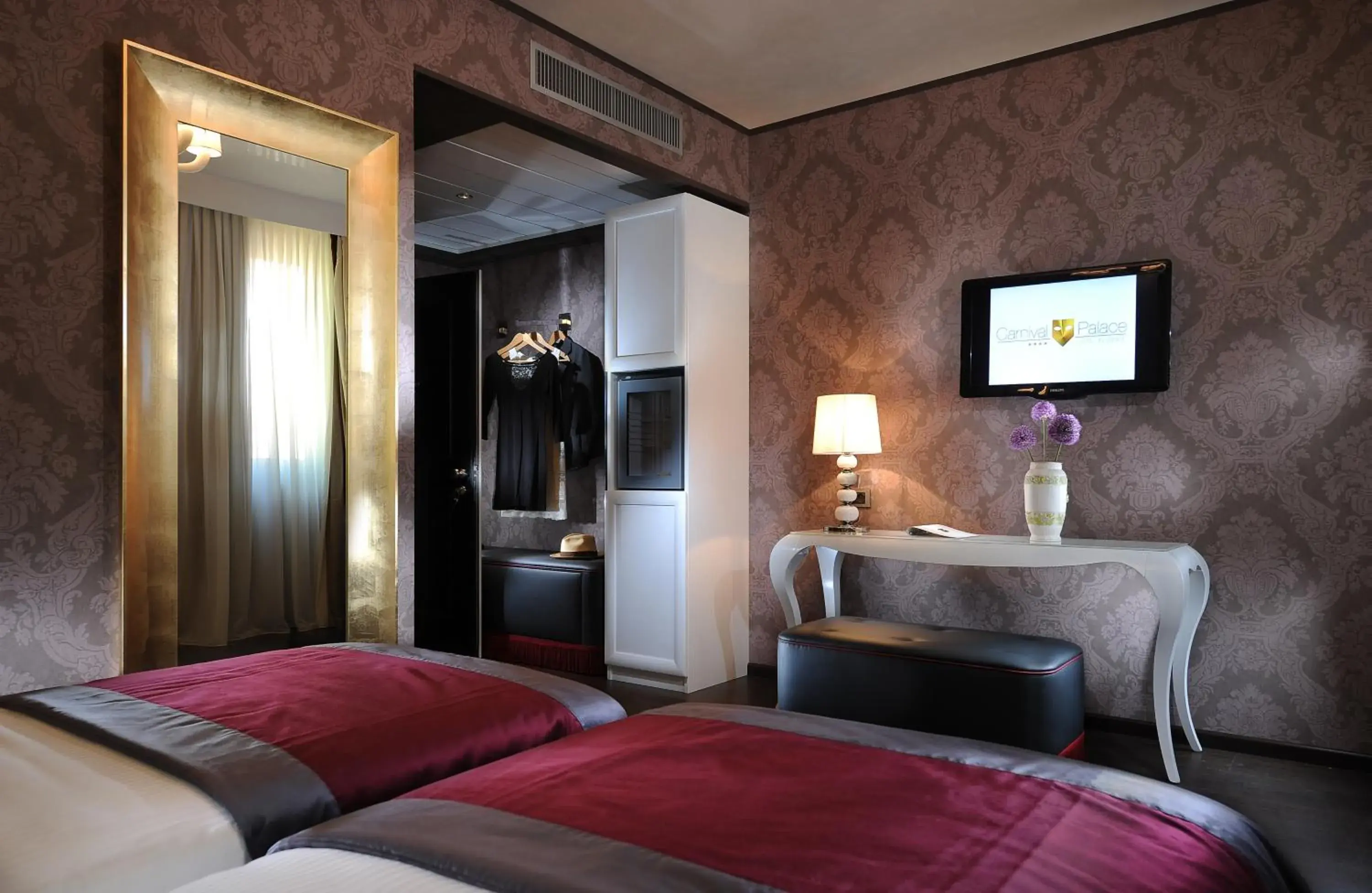 Bedroom, Bed in Carnival Palace - Venice Collection