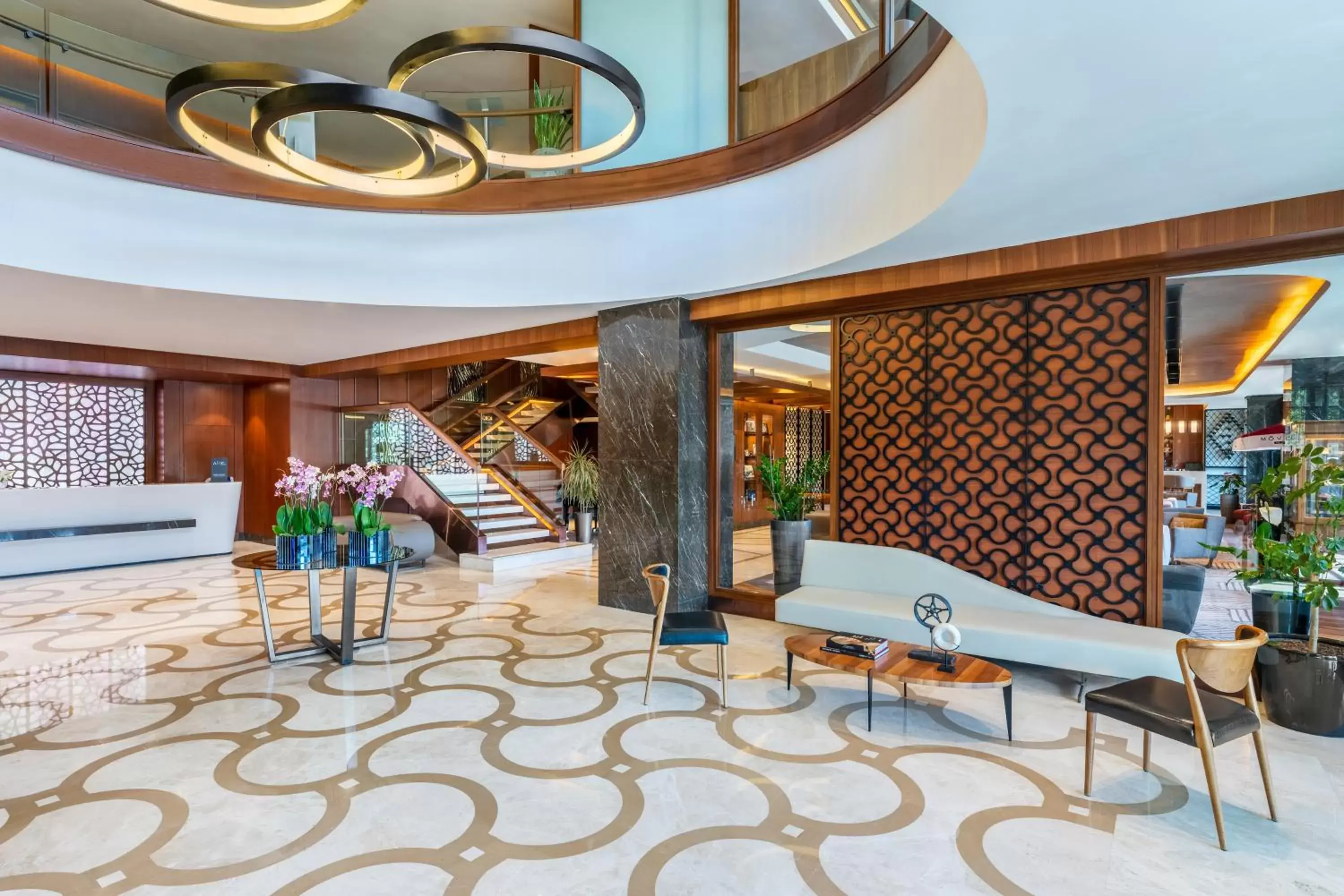 Patio, Lobby/Reception in Mövenpick Istanbul Hotel Golden Horn