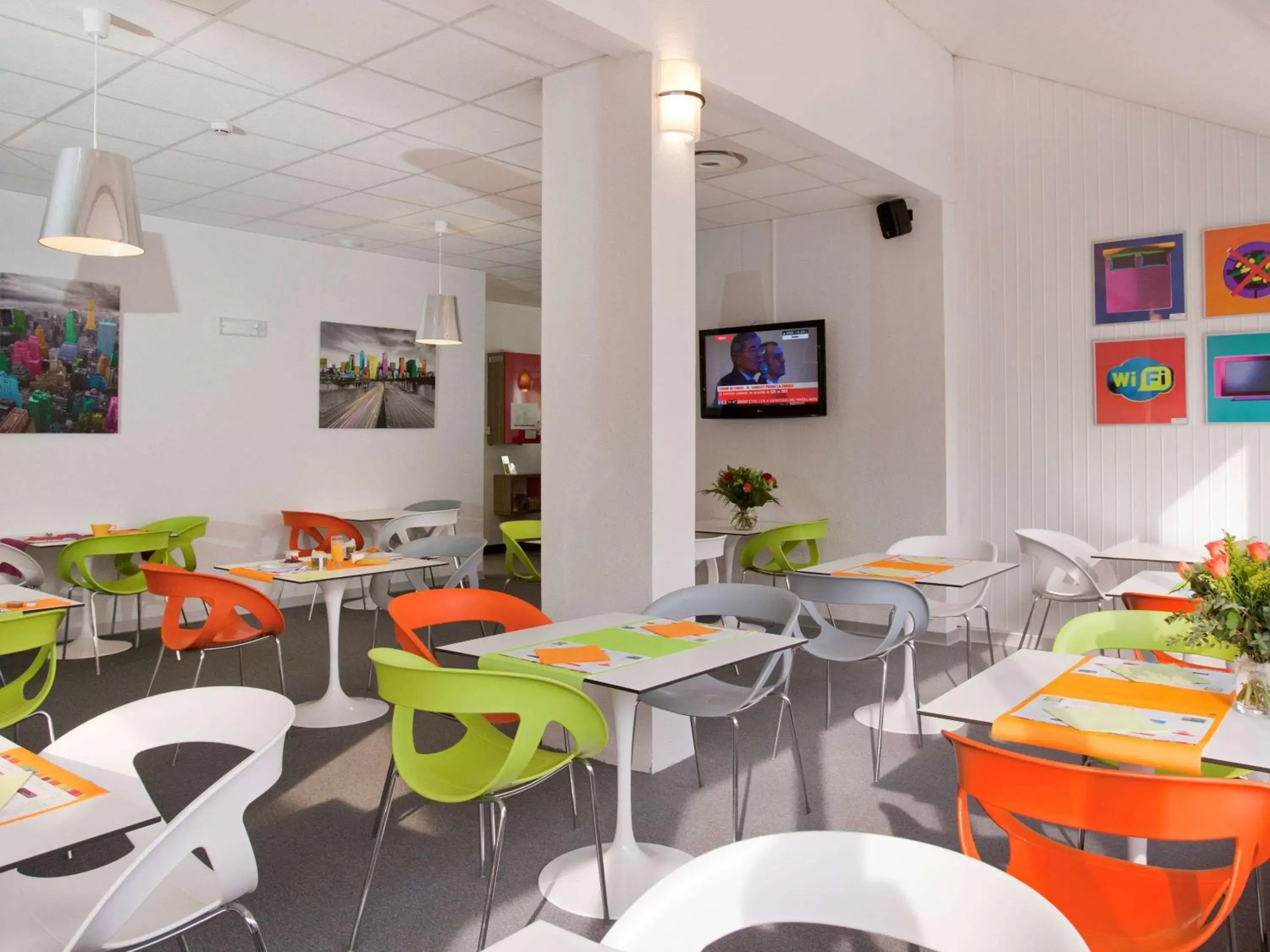 Restaurant/Places to Eat in ibis Styles Grenoble Centre Gare