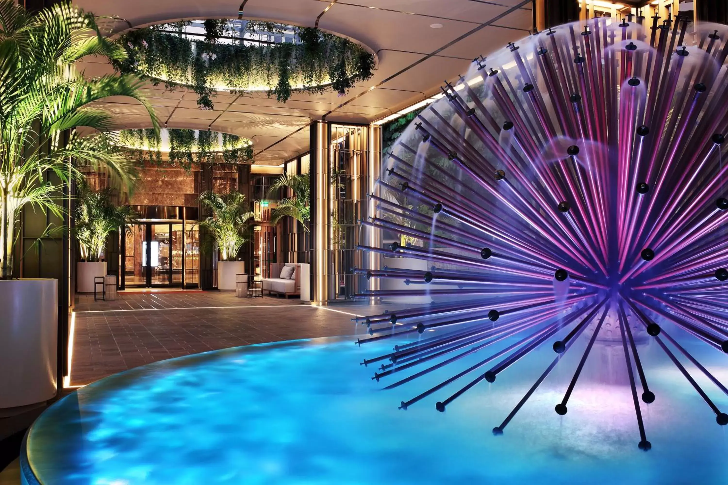 Facade/entrance, Swimming Pool in Four Seasons Hotel