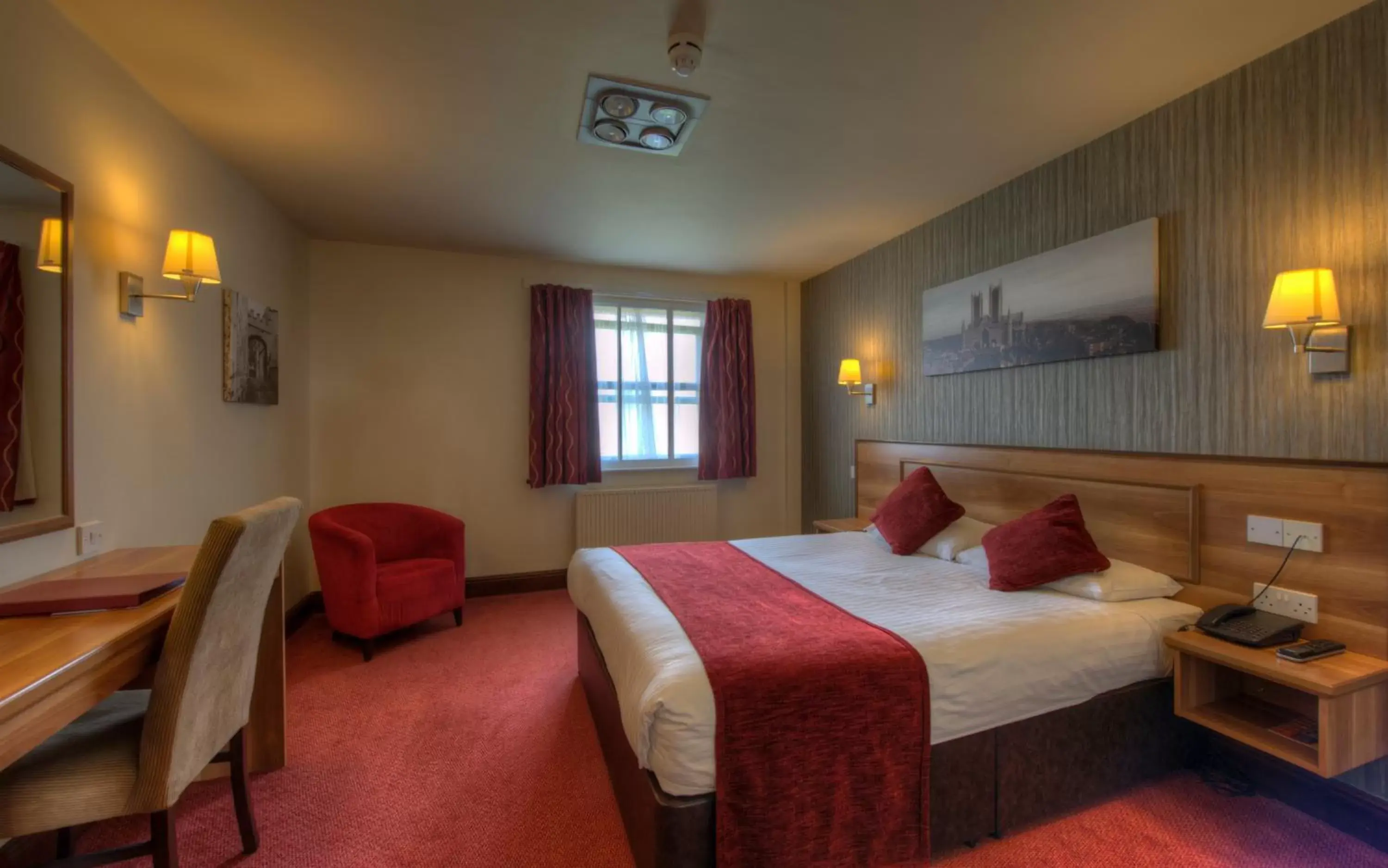 Photo of the whole room, Bed in Windmill Farm Lincoln by Greene King Inns