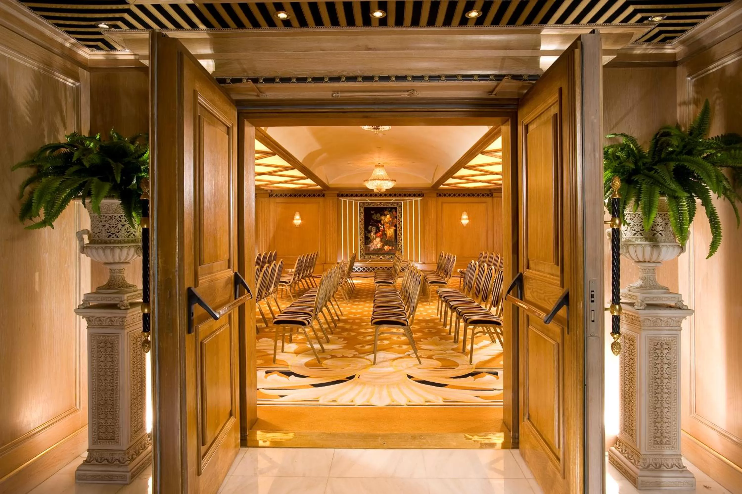 Business facilities in Royal Olympic Hotel