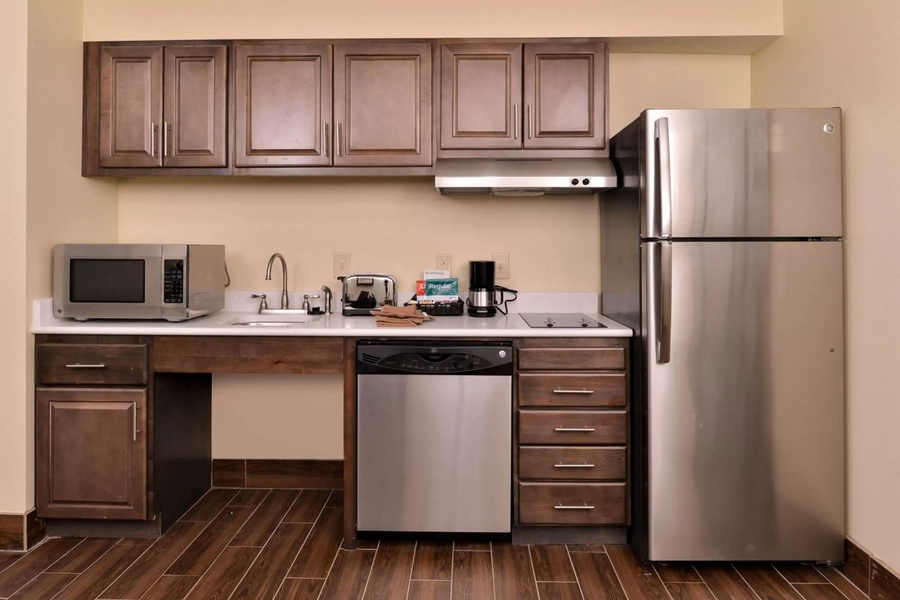 Kitchen or kitchenette, Kitchen/Kitchenette in Homewood Suites by Hilton Houma