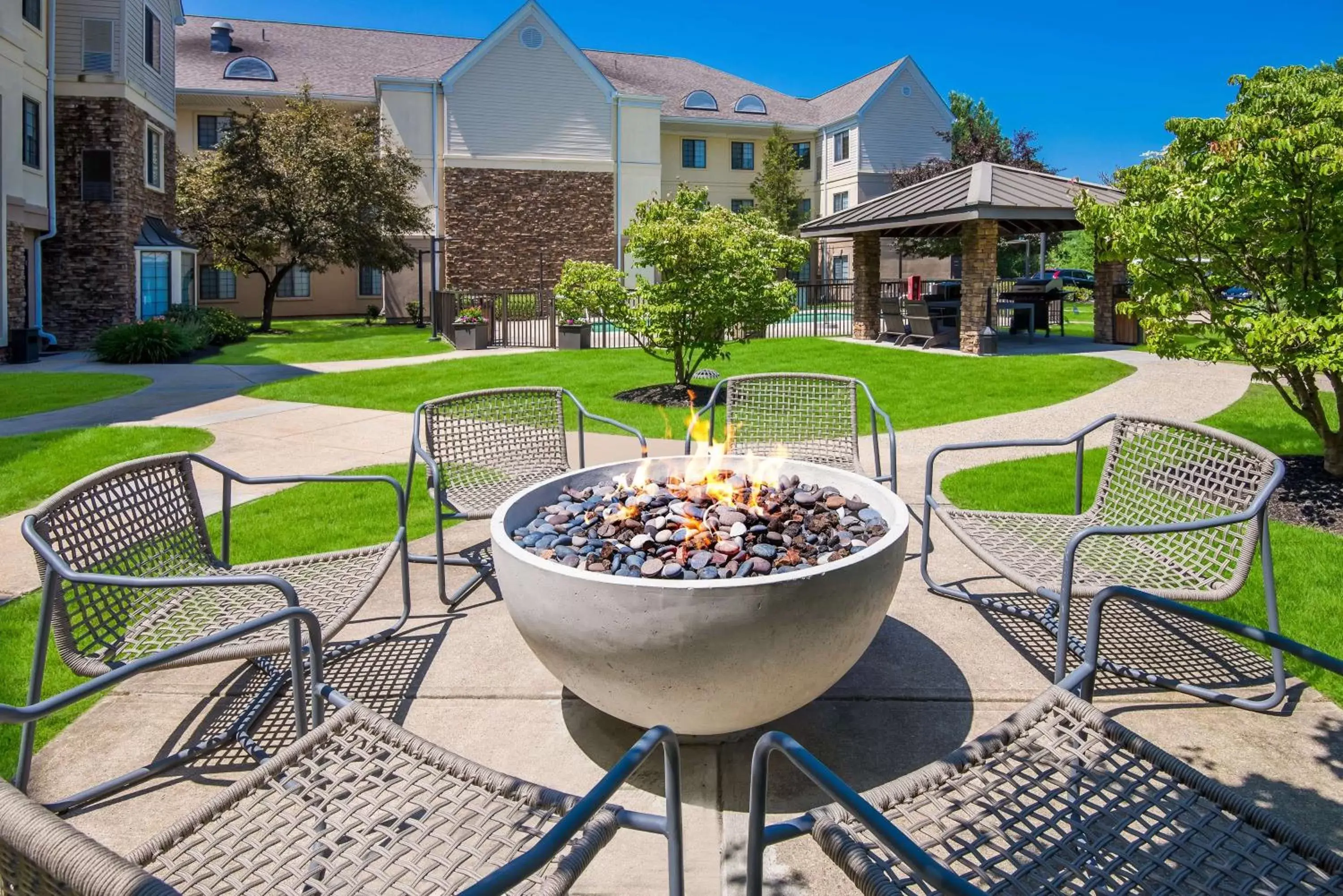 Property building in Sonesta ES Suites Andover Boston Property building in Sonesta ES Suites Andover Boston