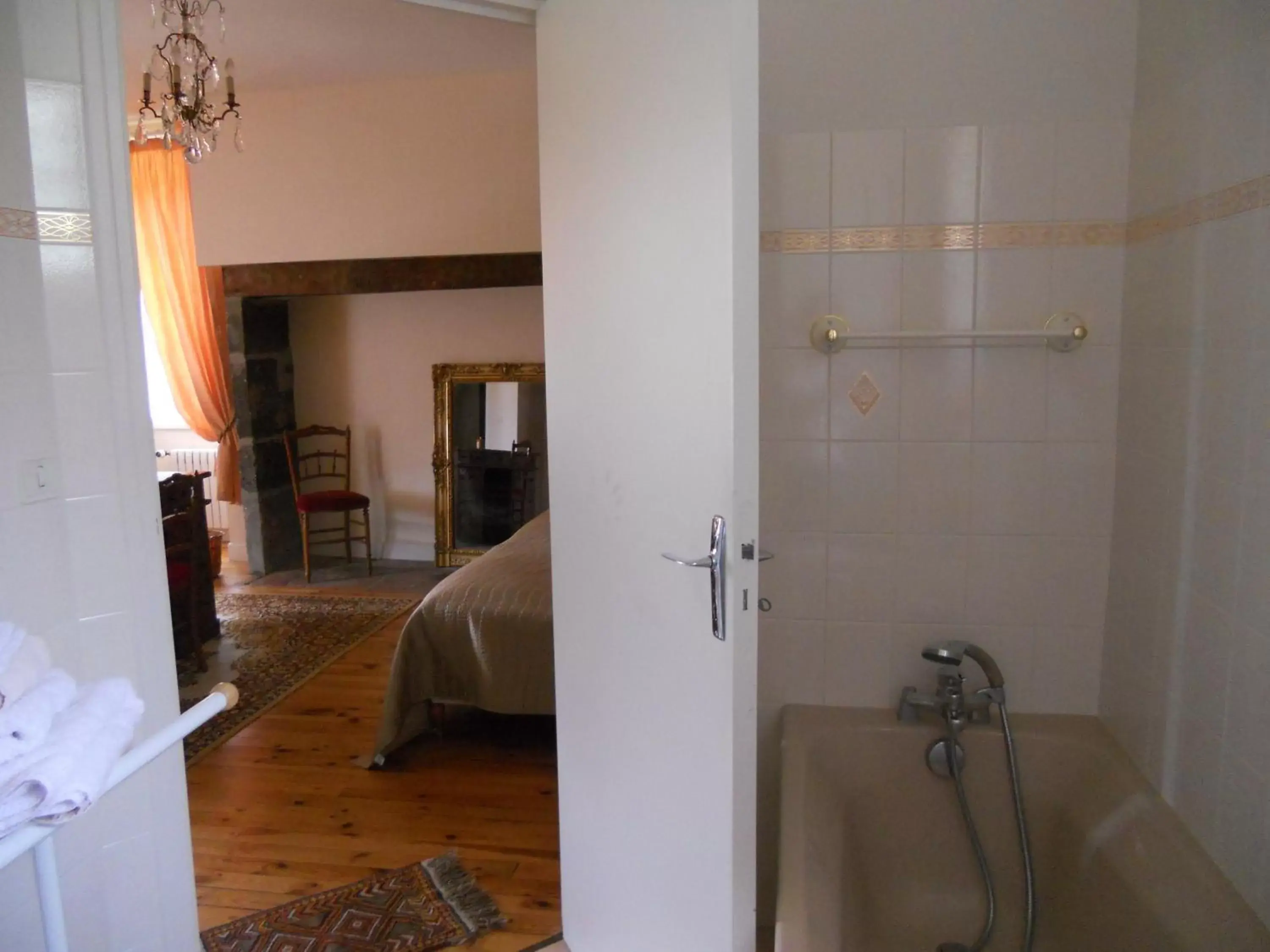 Bathroom in Château de la Moissetie