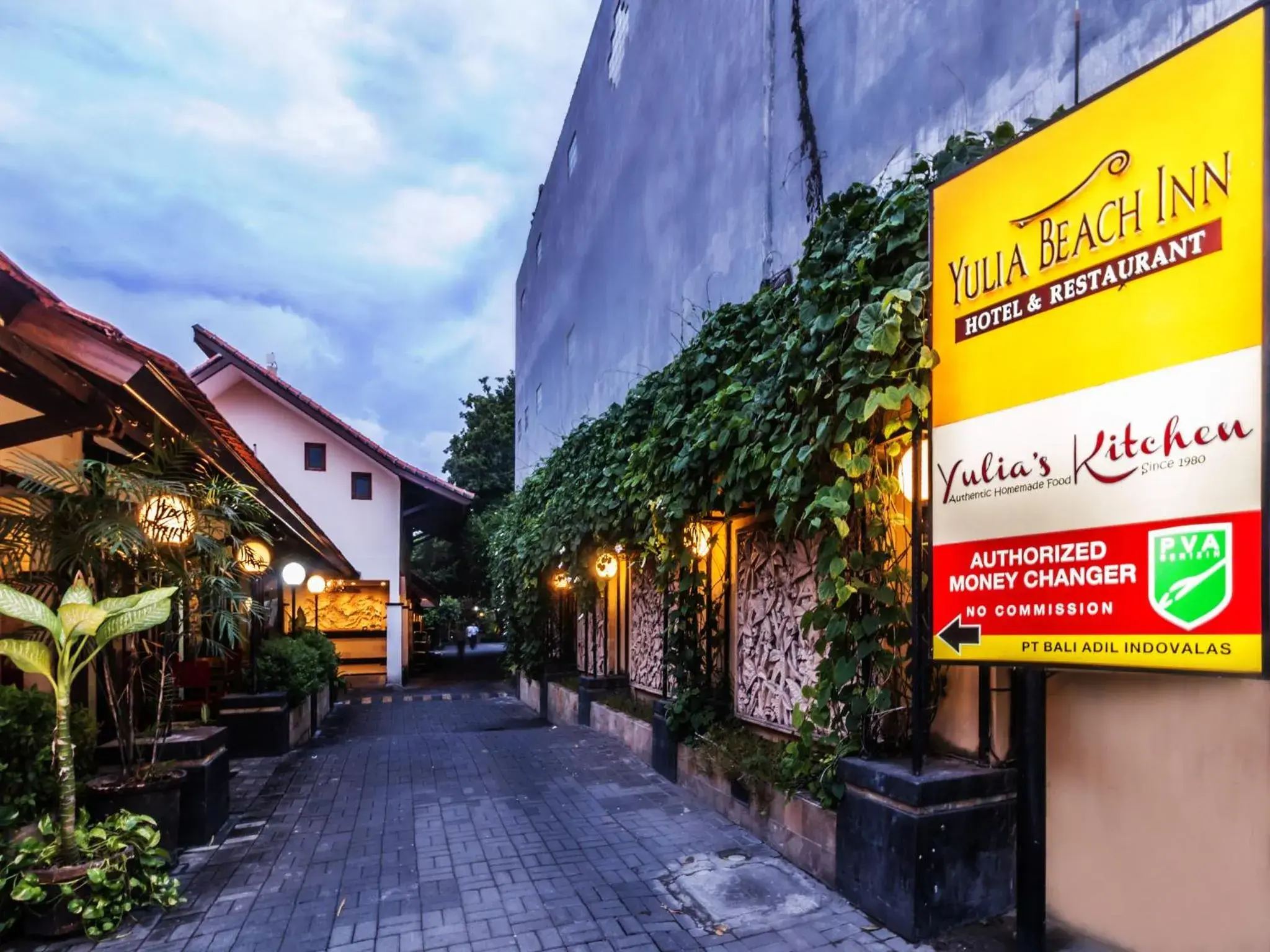 Facade/entrance, Property Building in Yulia Beach Inn Kuta