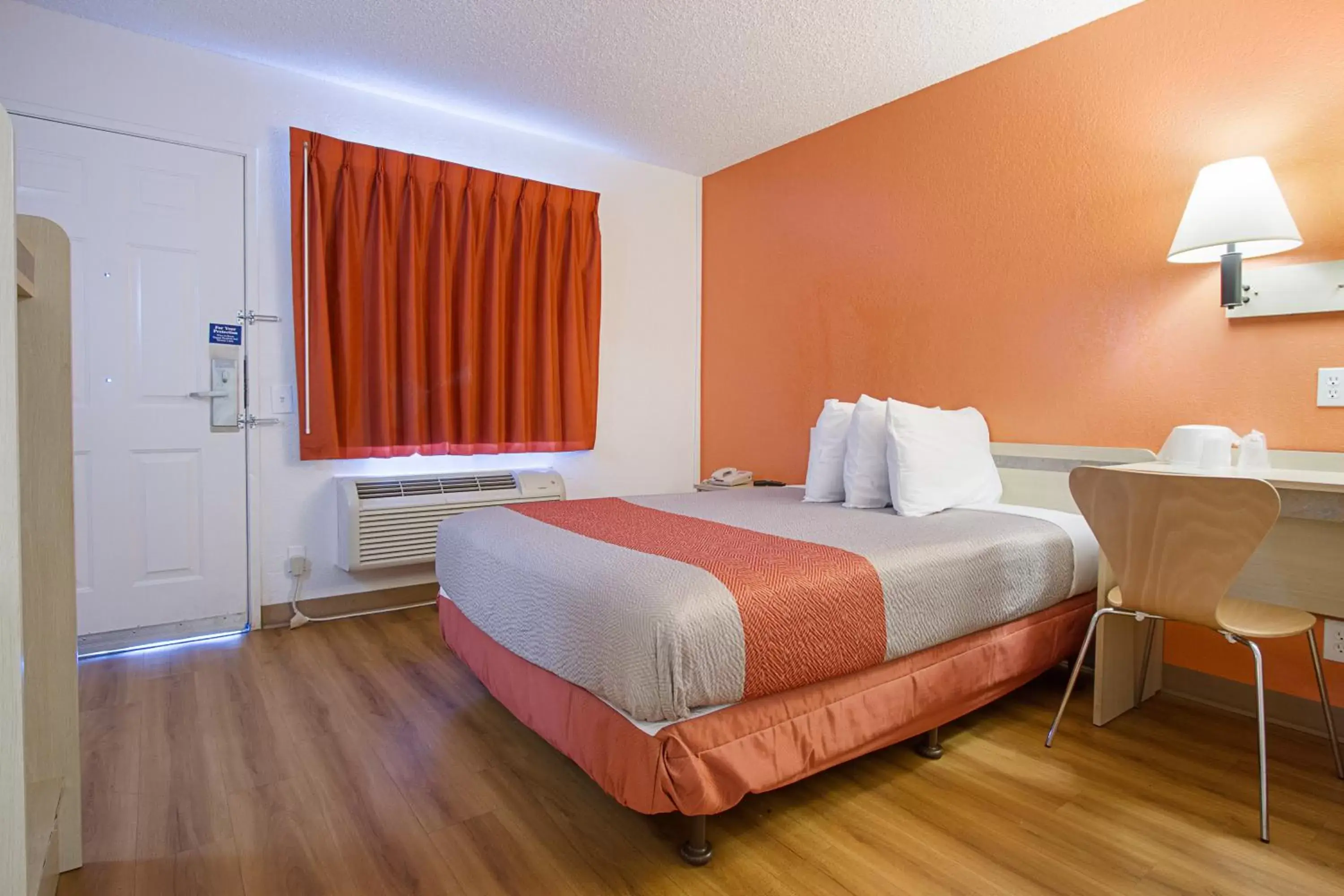 Bedroom, Room Photo in Motel 6-Mesa, AZ - South