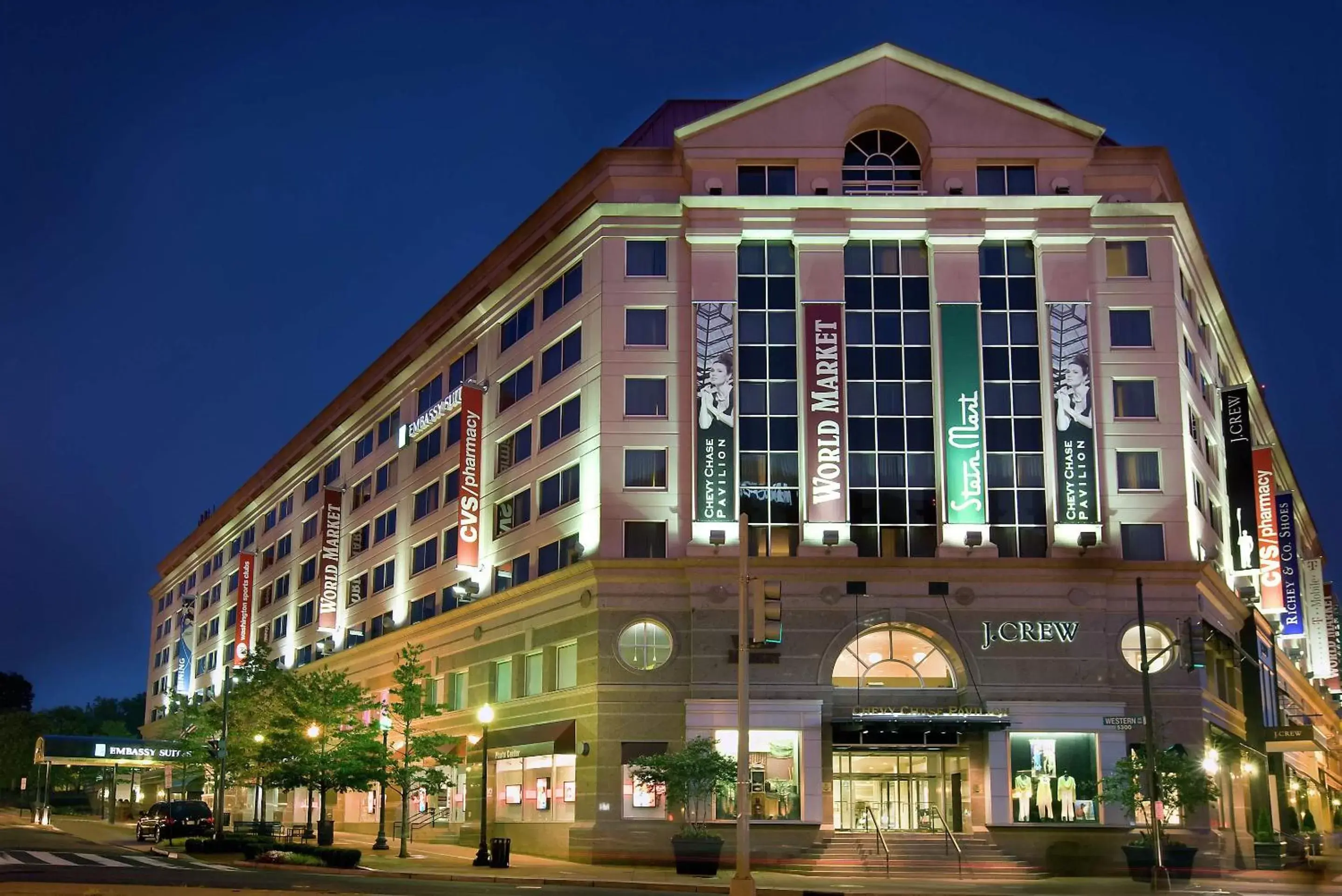 Property Building in Embassy Suites by Hilton Washington DC Chevy Chase Pavilion