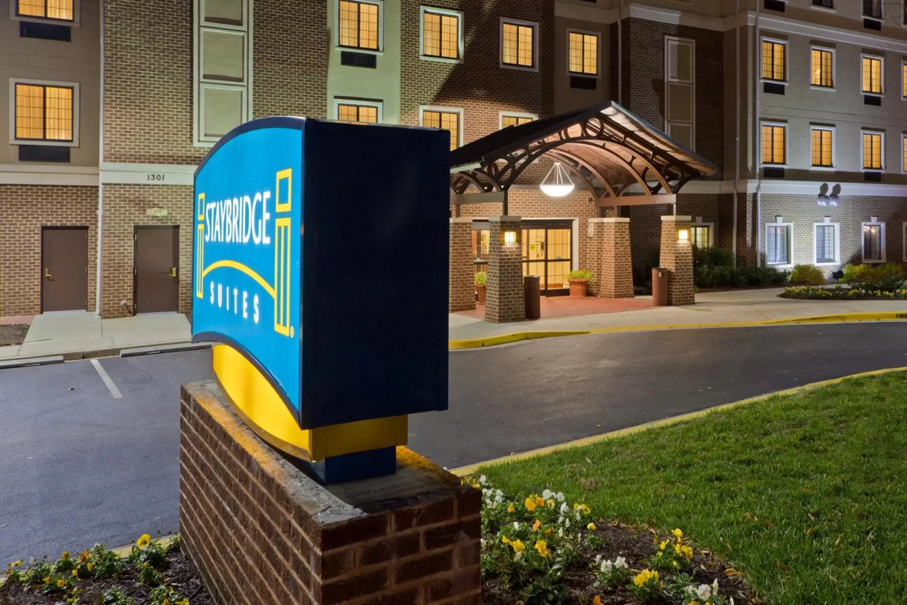 Property Building in Staybridge Suites Baltimore BWI Airport, an IHG Hotel