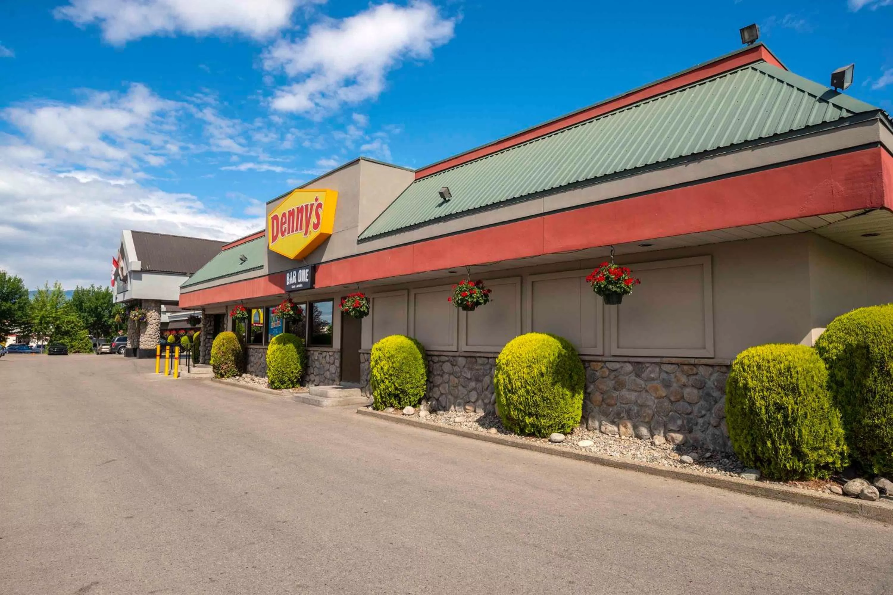 Property building in Sandman Hotel & Suites Kelowna