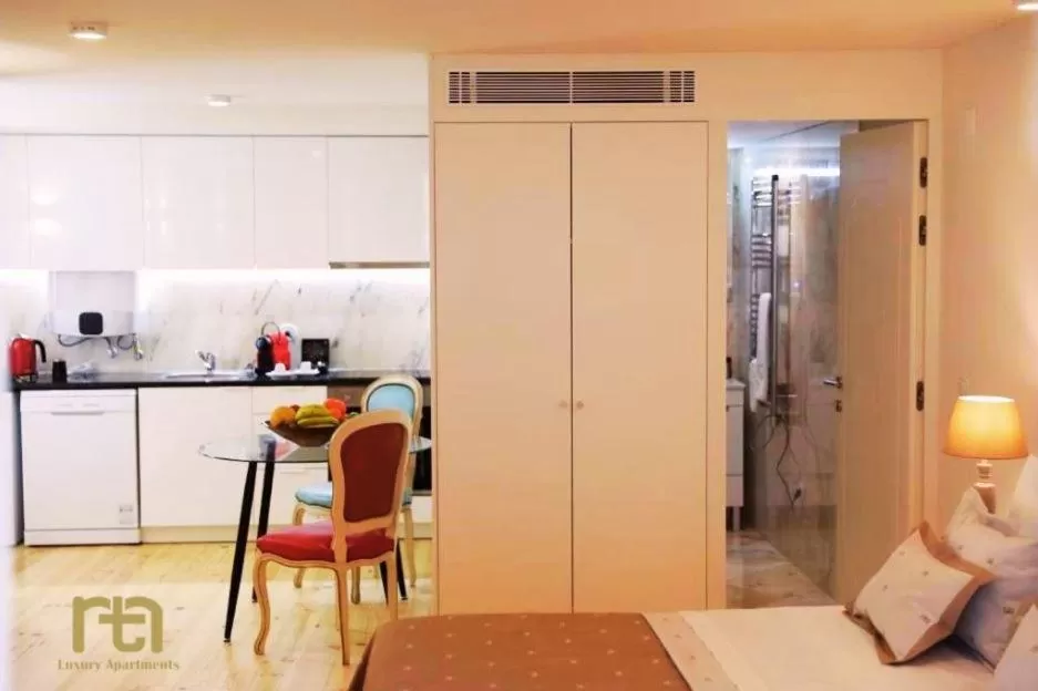Kitchen/Kitchenette in TM Luxury Apartments Lisbon