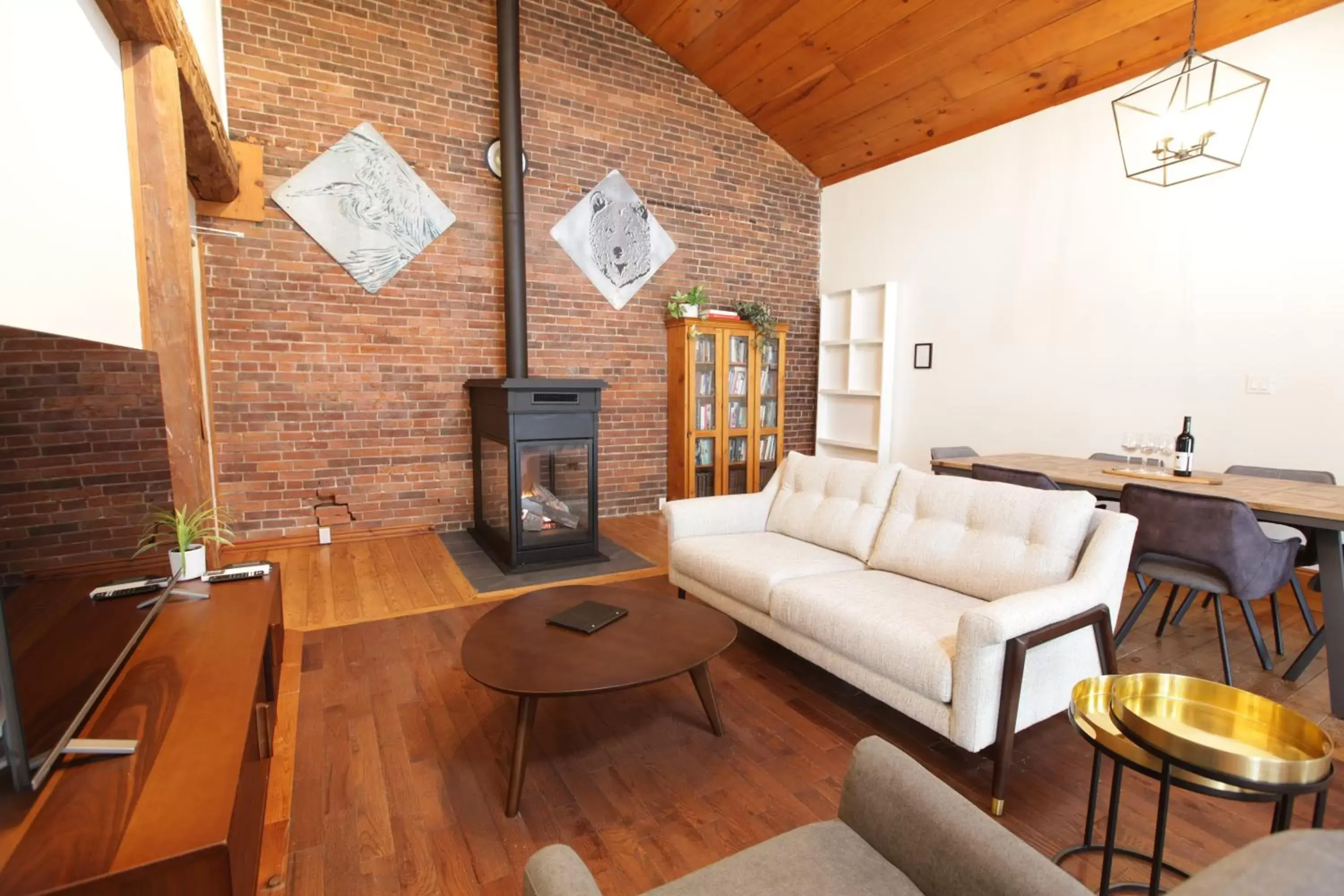 Living room, Seating Area in Jackson's Falls Country Inn