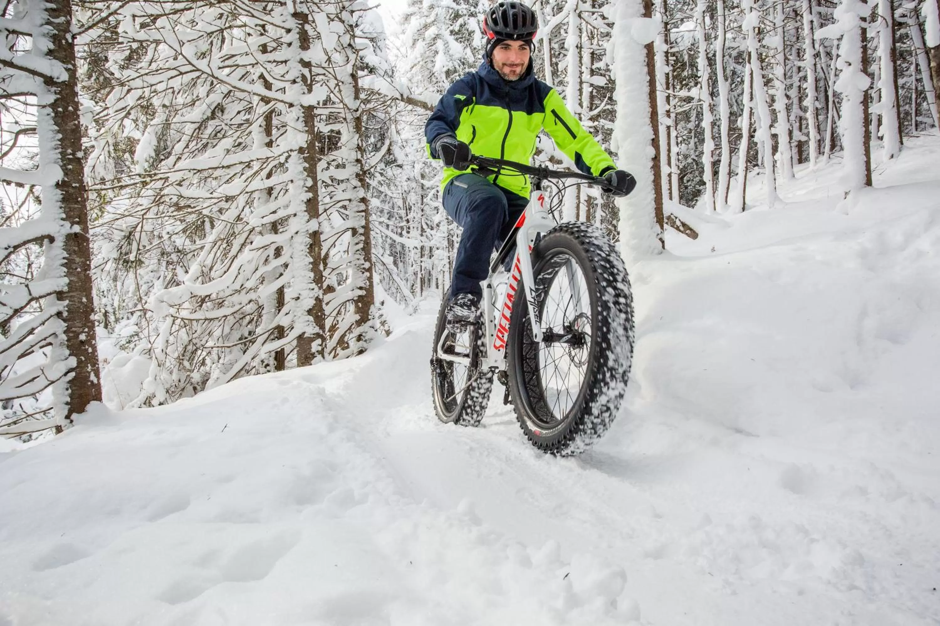 Cycling in Entourage sur-le-Lac