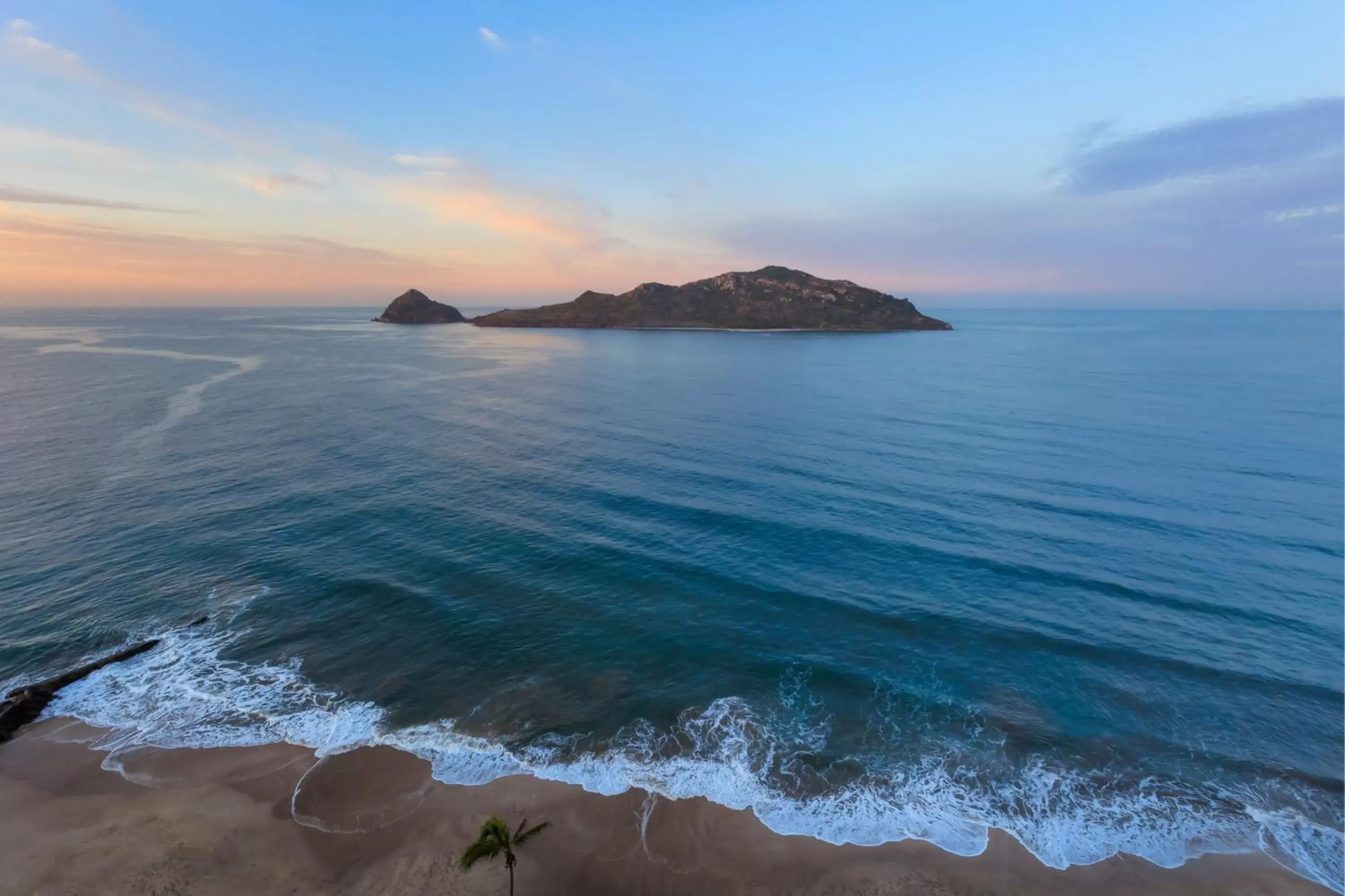 Beach in Courtyard by Marriott Mazatlan Beach Resort