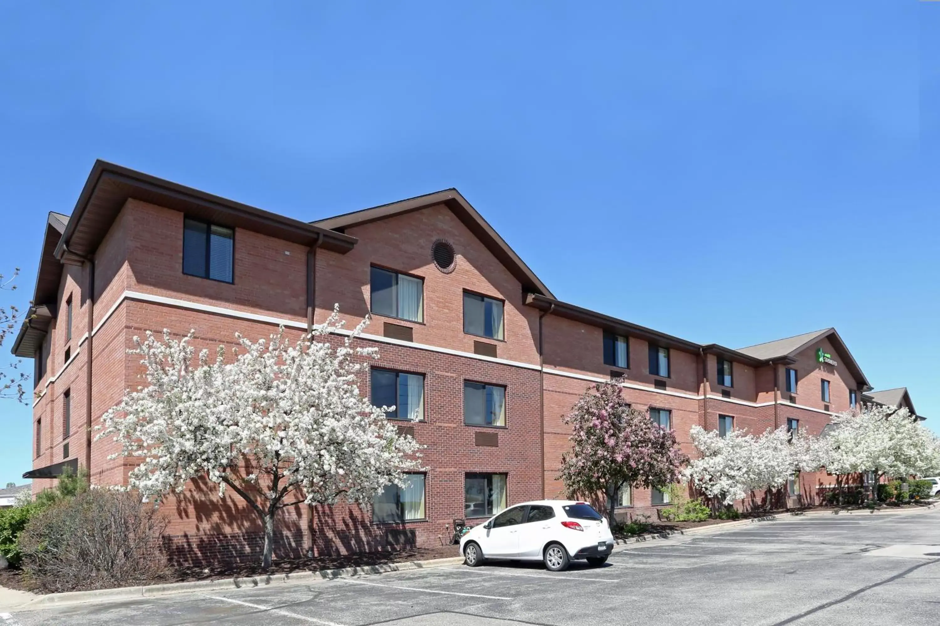 Property Building in Extended Stay America Suites - Madison - Old Sauk Rd