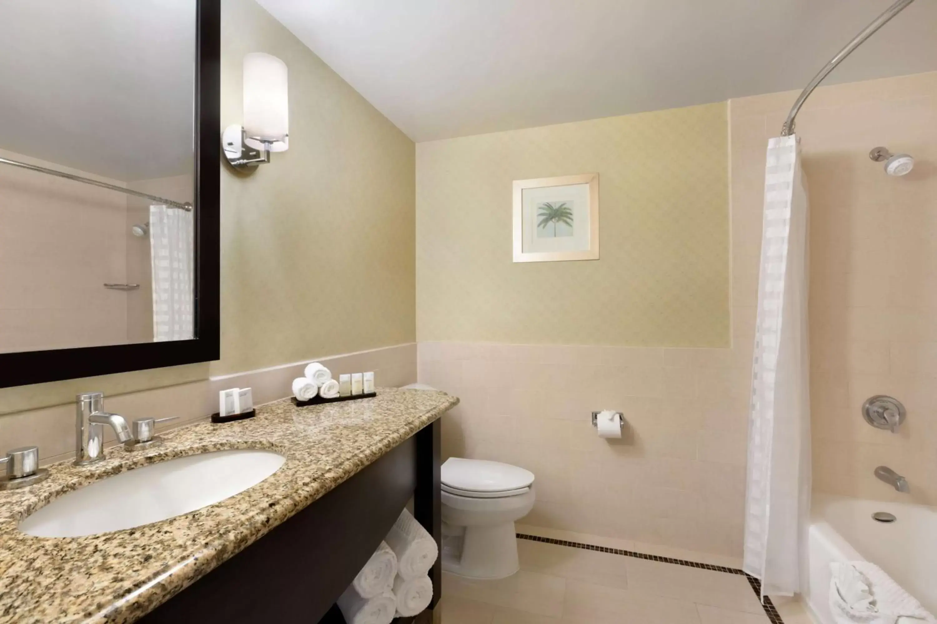 Bathroom in Embassy Suites Los Angeles Glendale