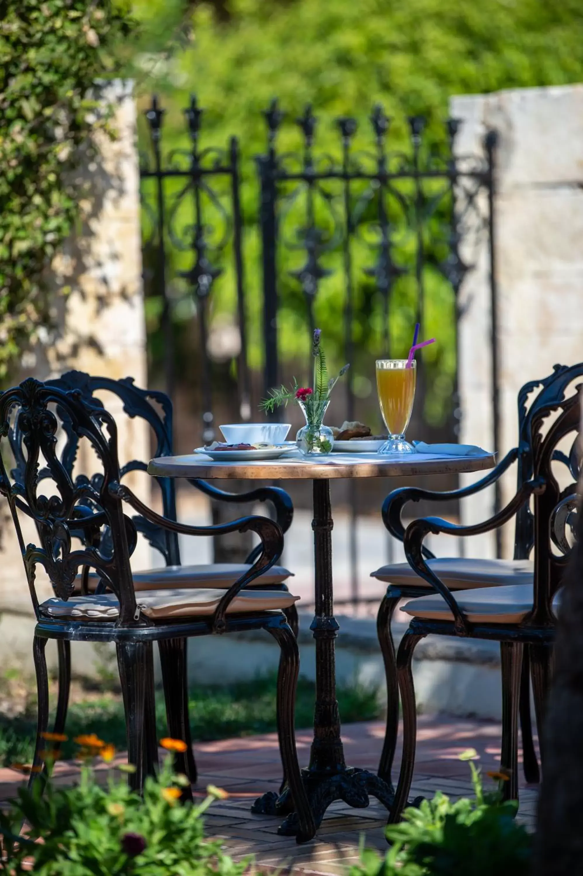 Patio in Halepa Hotel