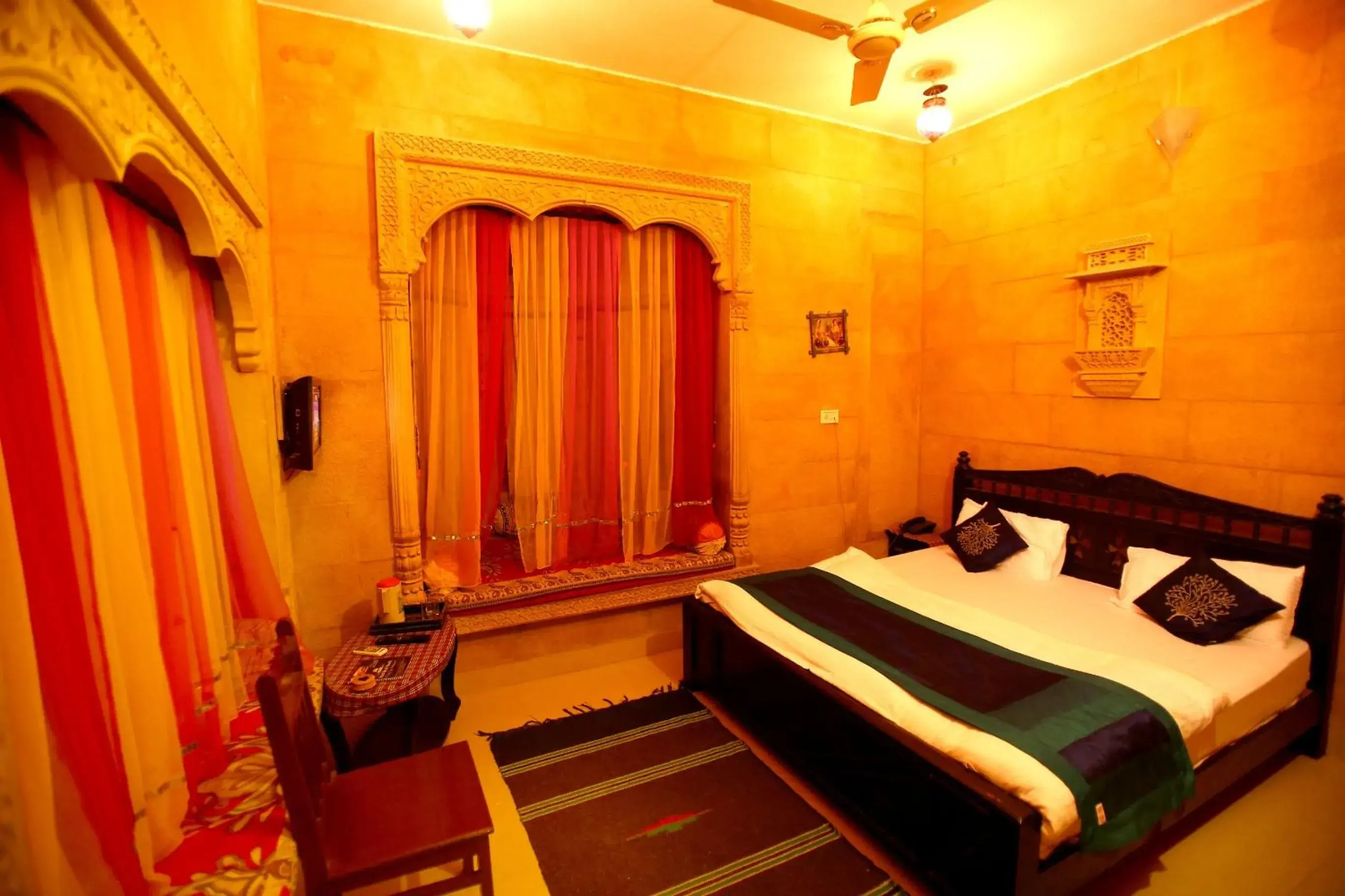 Bed in Hotel Royal Haveli