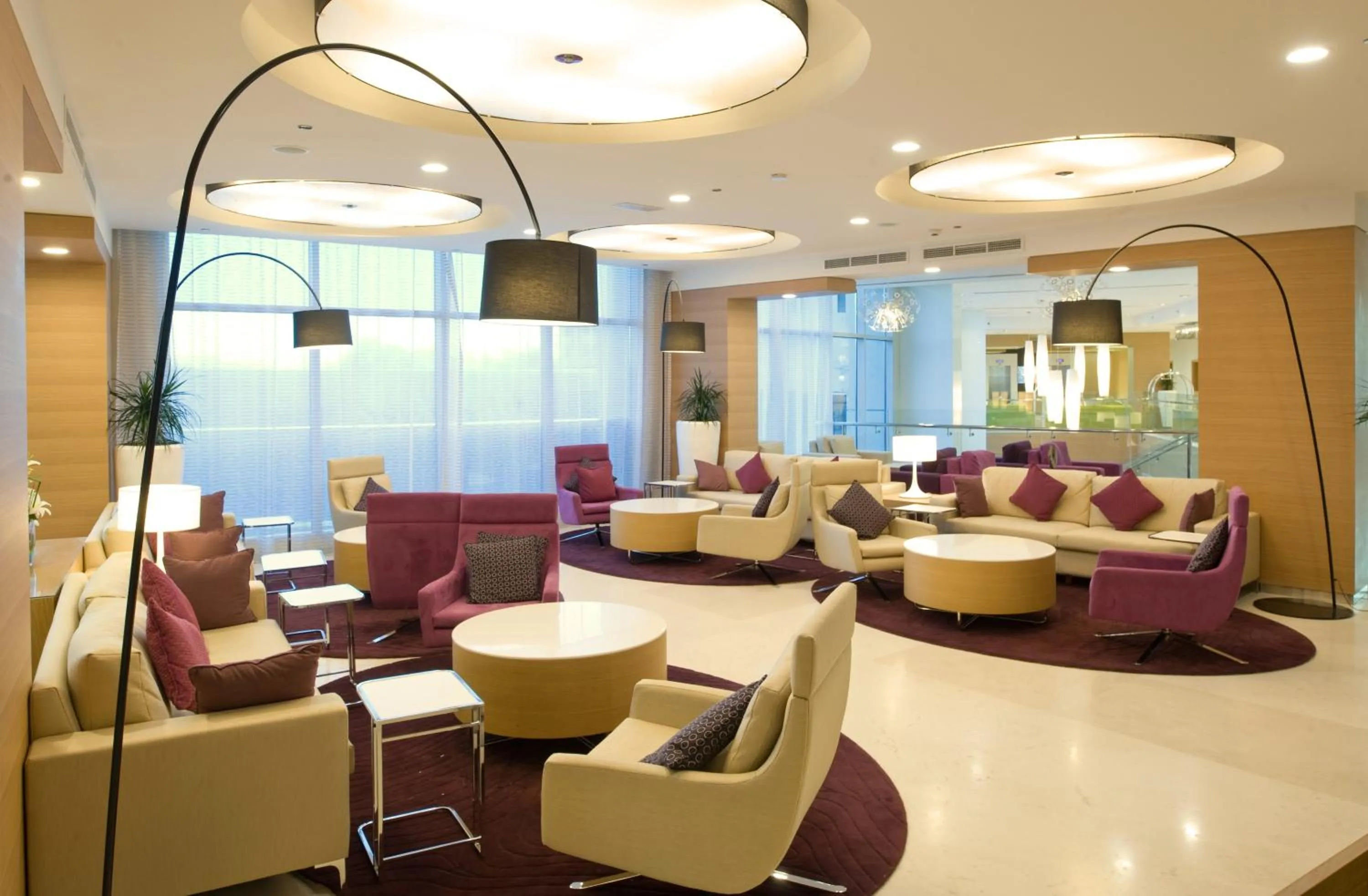 Restaurant/places to eat in Holiday Inn Muscat AlSeeb by IHG