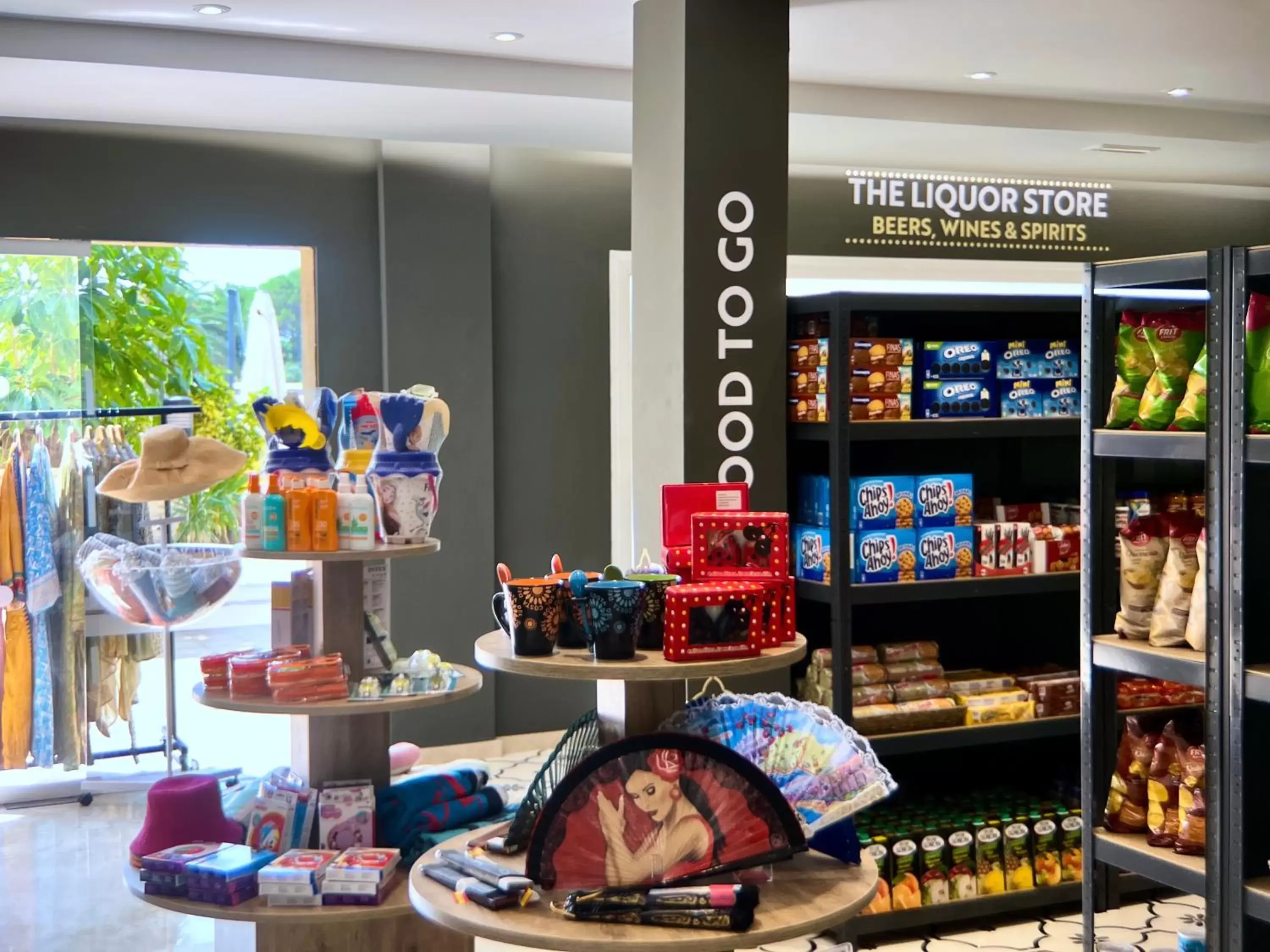On-site shops, Supermarket/Shops in Wyndham Grand Residences Costa del Sol