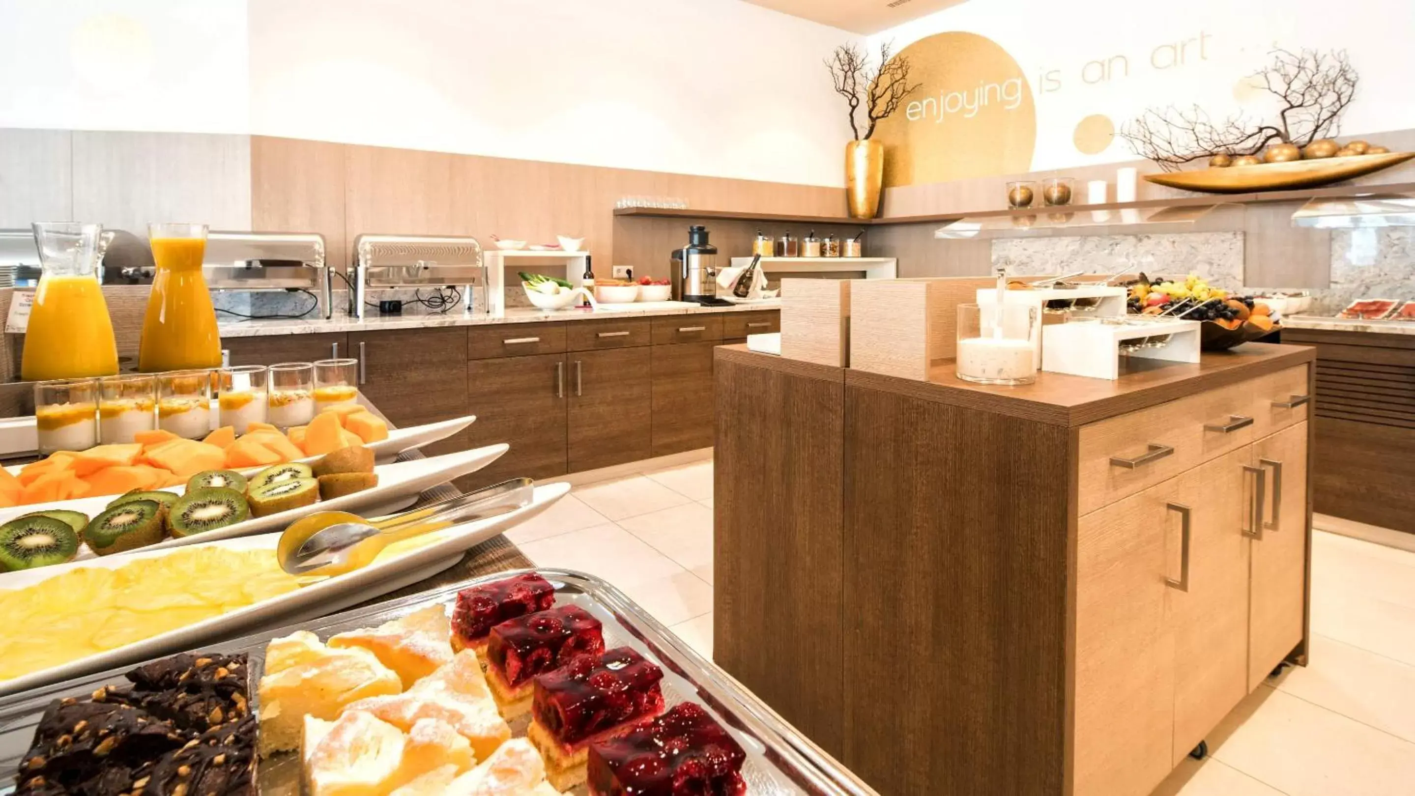 Buffet breakfast in City Hotel Merano