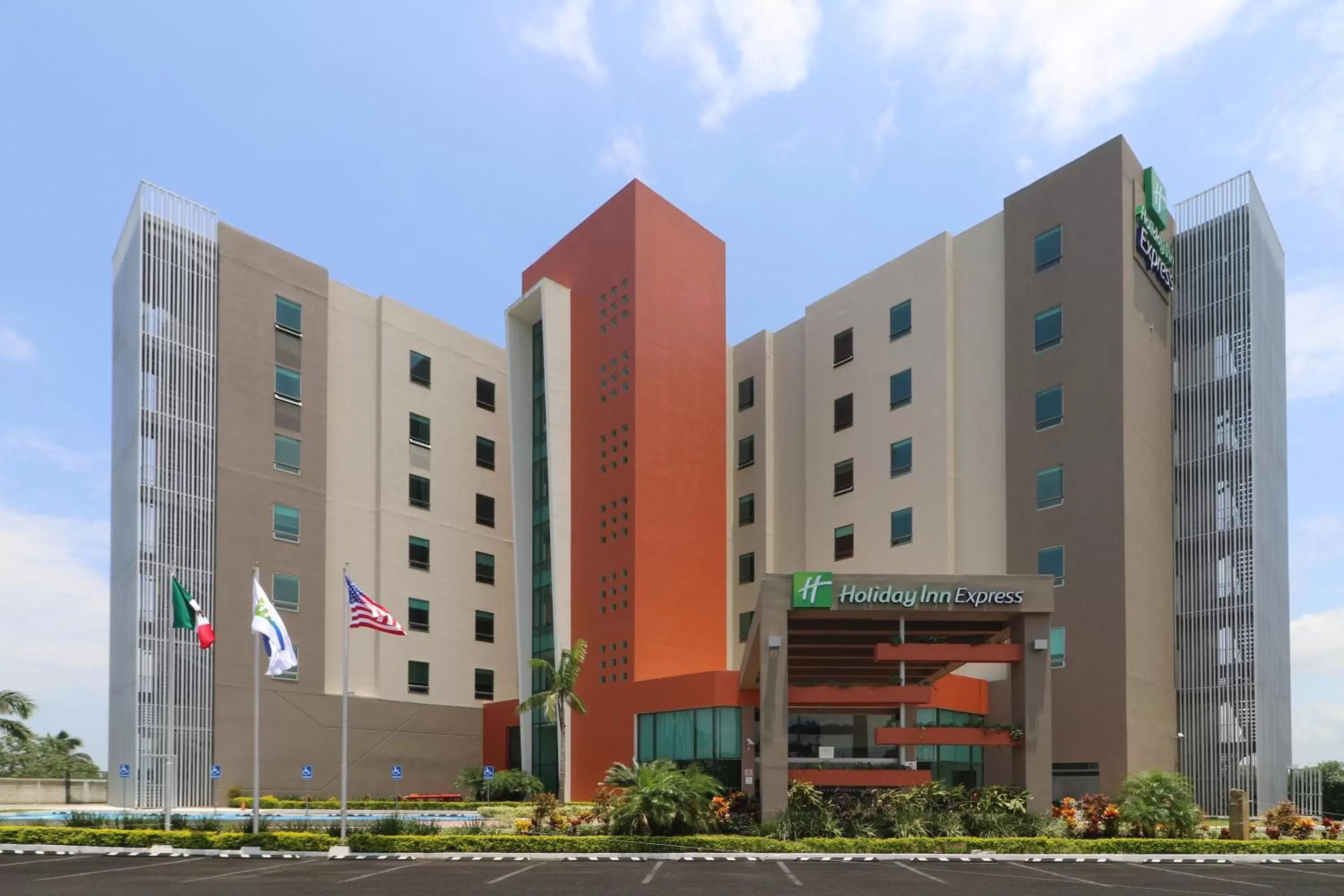 Property Building in Holiday Inn Express - Tuxpan, an IHG Hotel