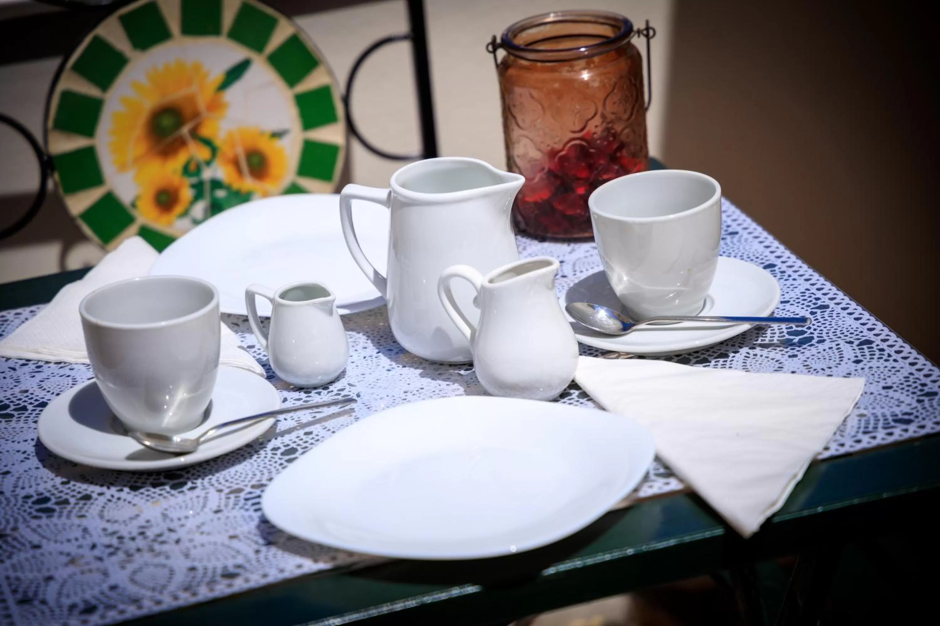 Coffee/tea facilities in V&V Suite & Breakfast