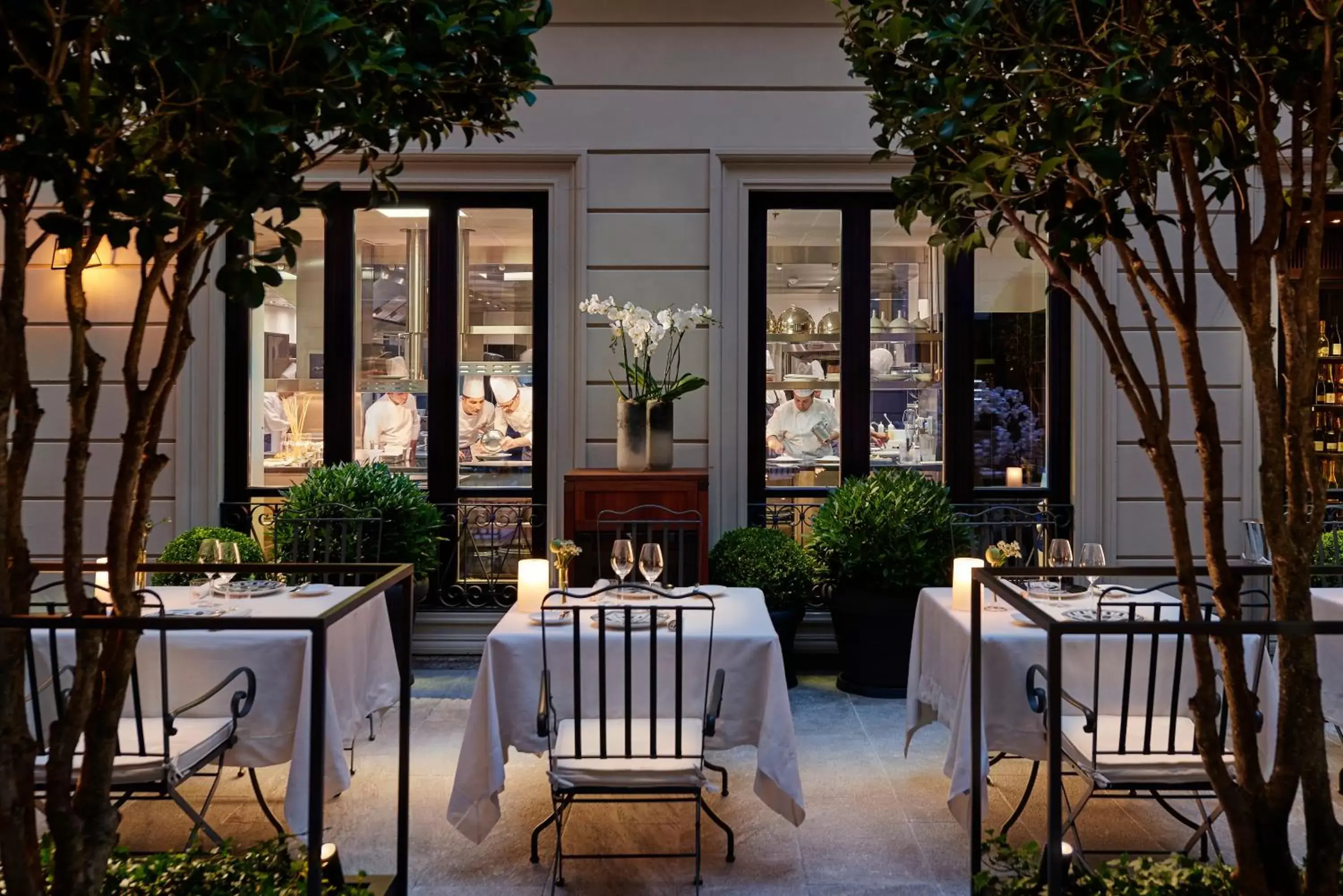 Patio, Restaurant/Places to Eat in Mandarin Oriental, Milan