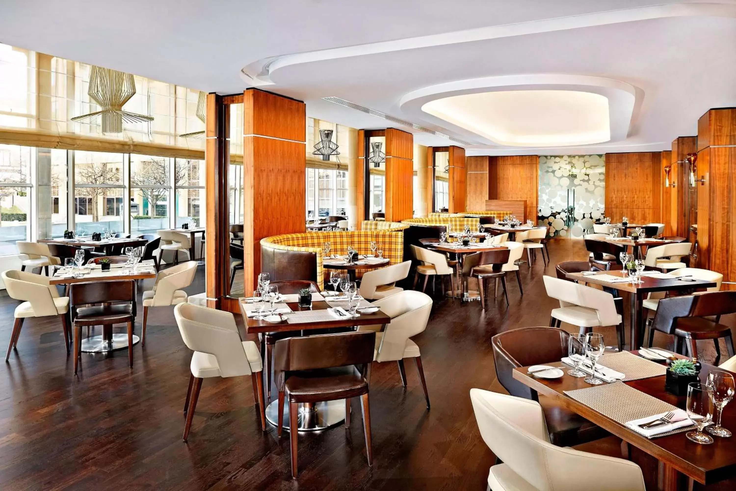 Restaurant/Places to Eat in Sheraton Grand Hotel & Spa